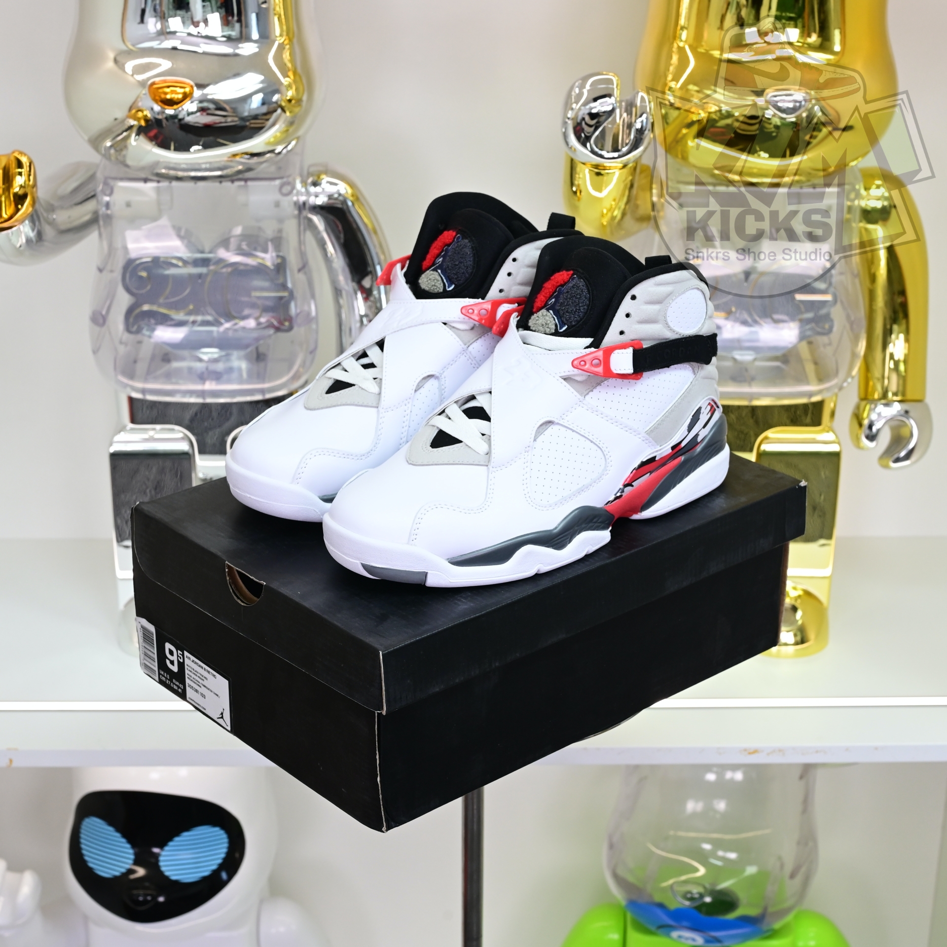 Air Jordan 8 Retro Bugs Bunny  305381-103