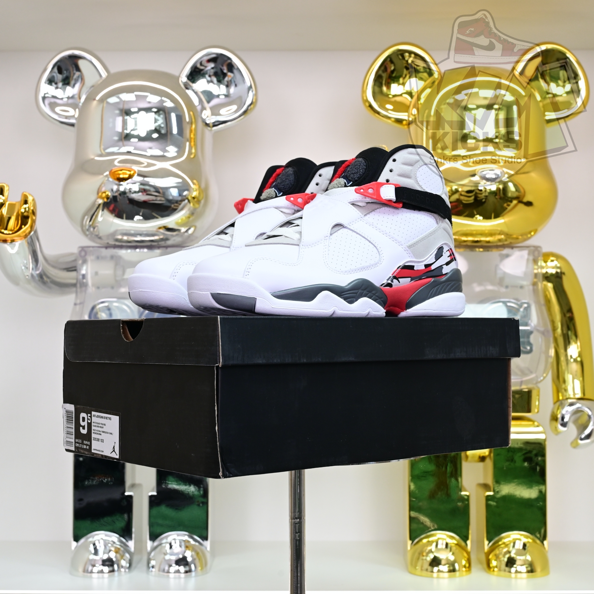 Air Jordan 8 Retro Bugs Bunny  305381-103