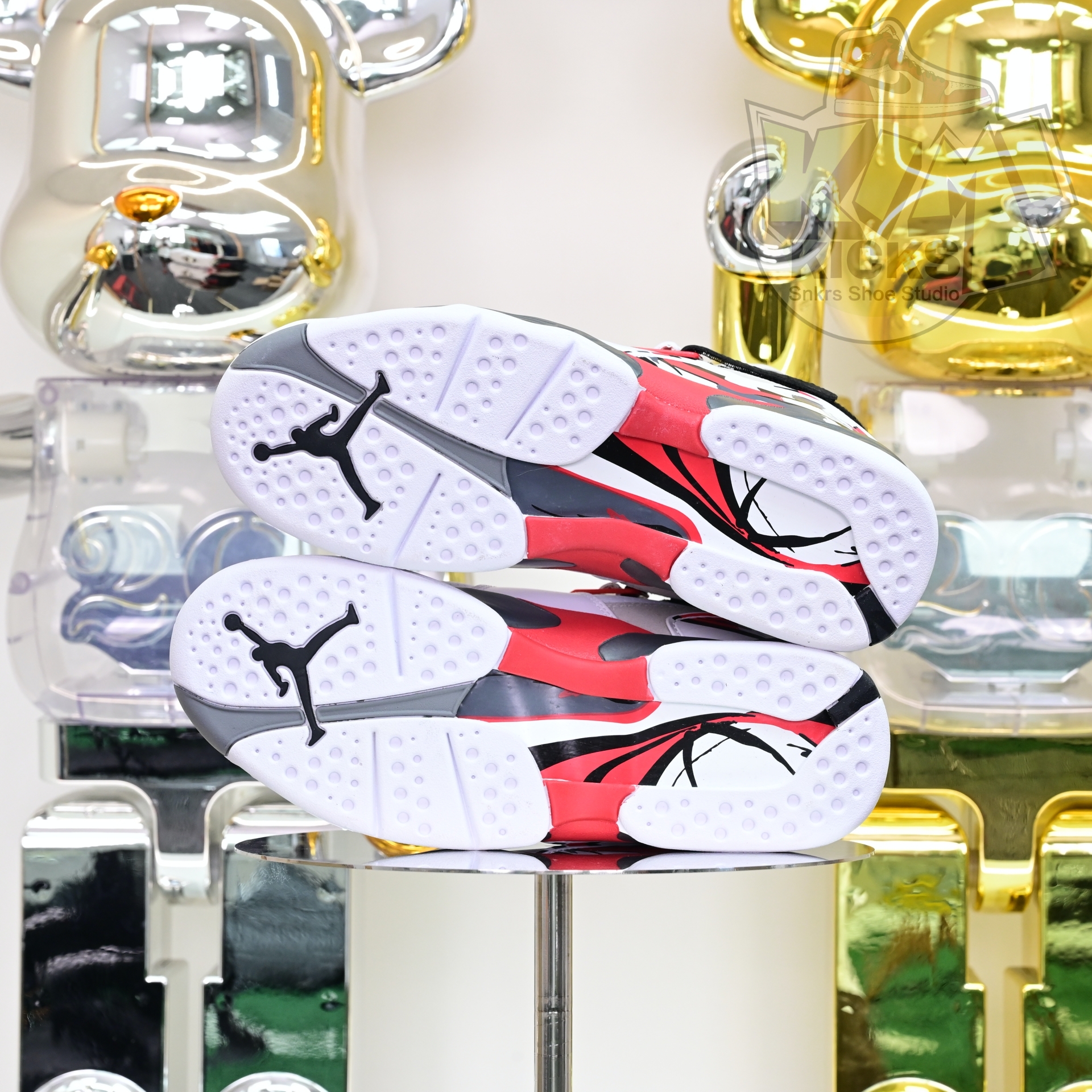 Air Jordan 8 Retro Bugs Bunny  305381-103