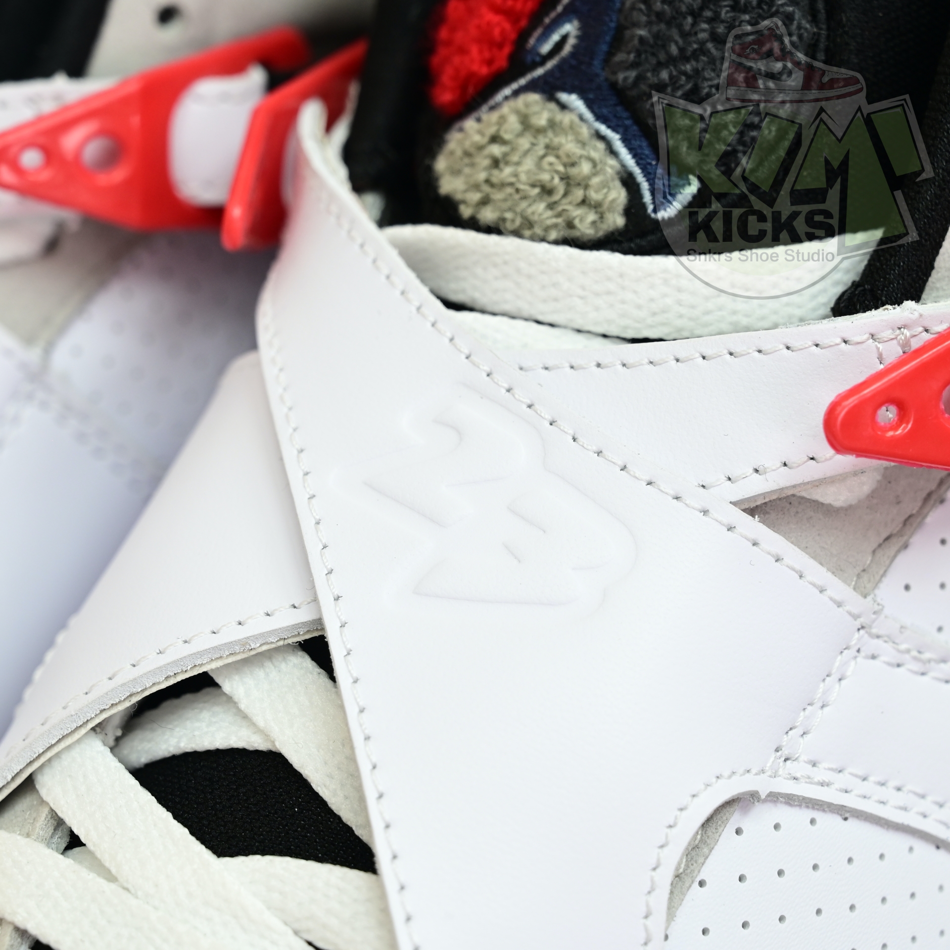 Air Jordan 8 Retro Bugs Bunny  305381-103