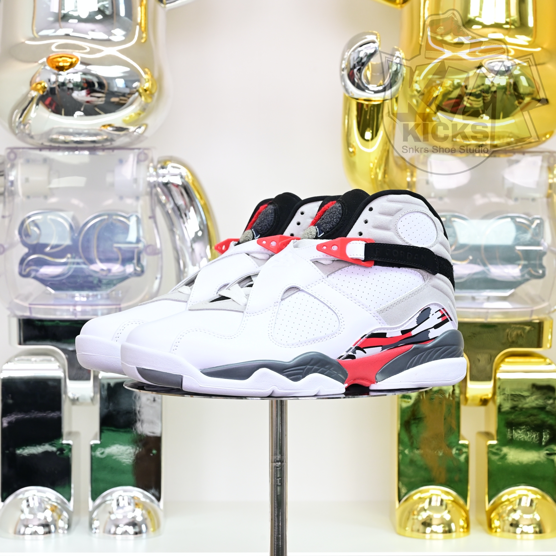 Air Jordan 8 Retro Bugs Bunny  305381-103