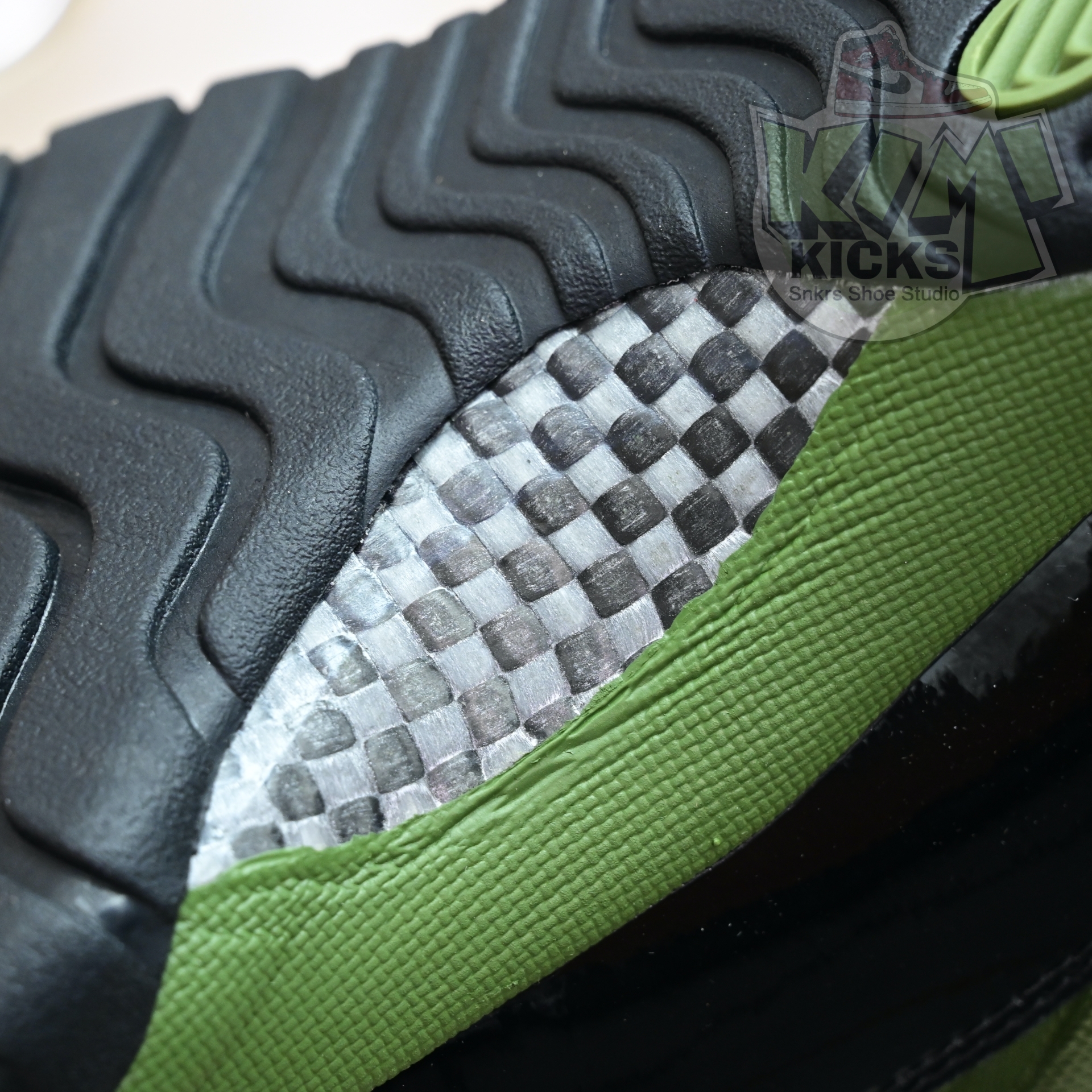 Air Jordan 11  RETRO CT8012-300