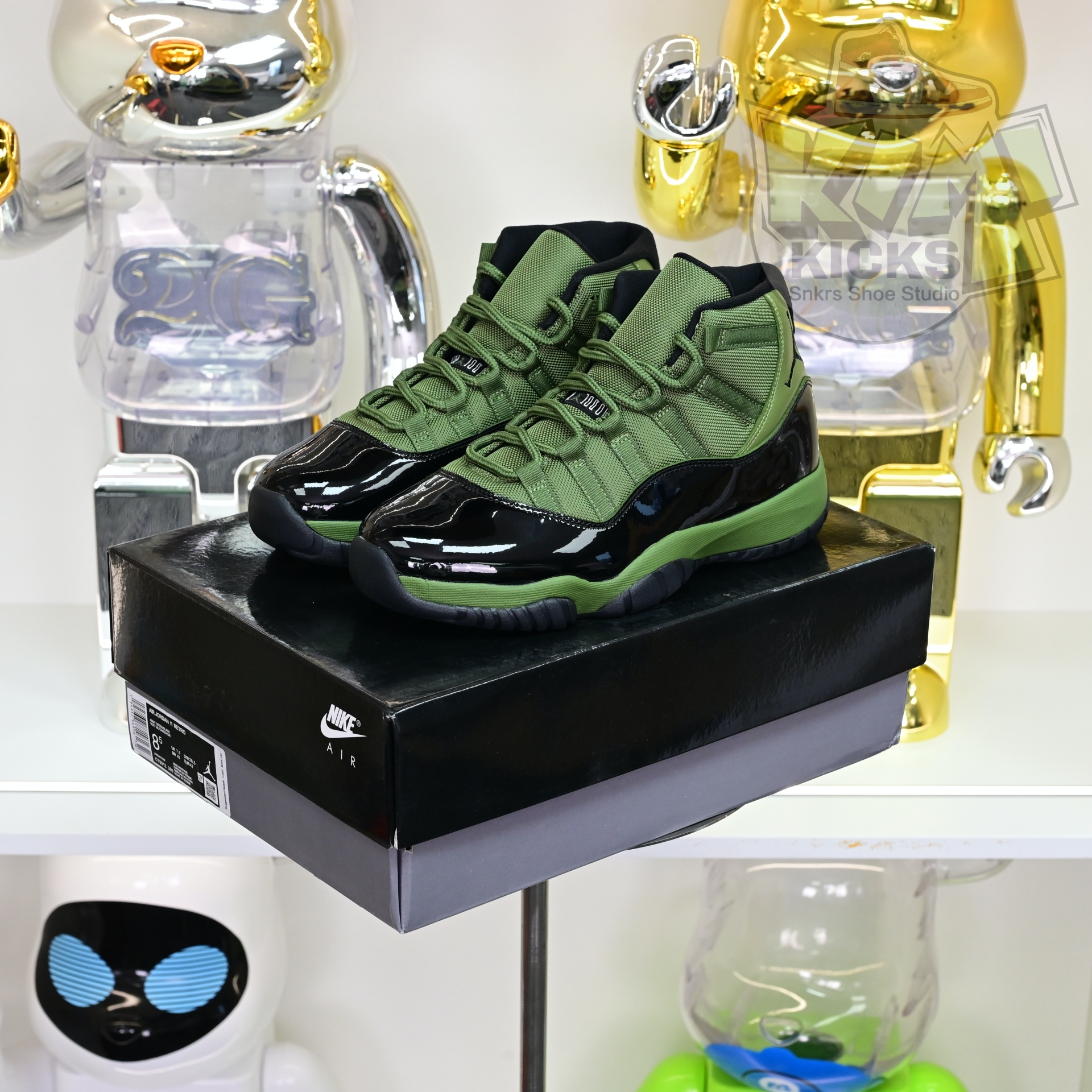 Air Jordan 11  RETRO CT8012-300