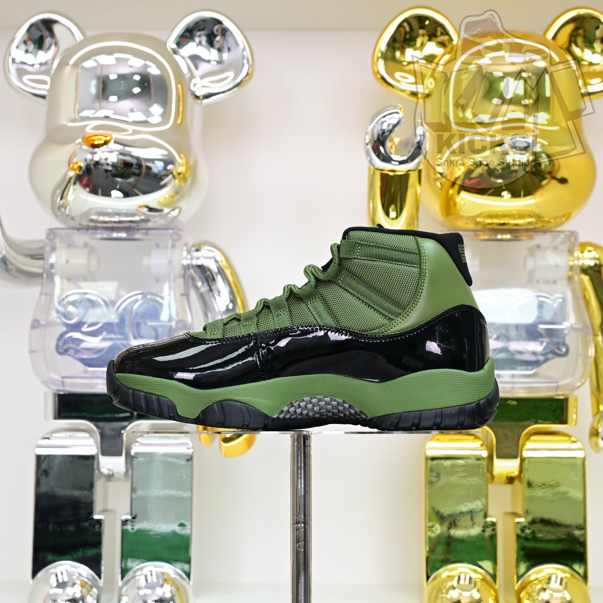 Air Jordan 11  RETRO CT8012-300