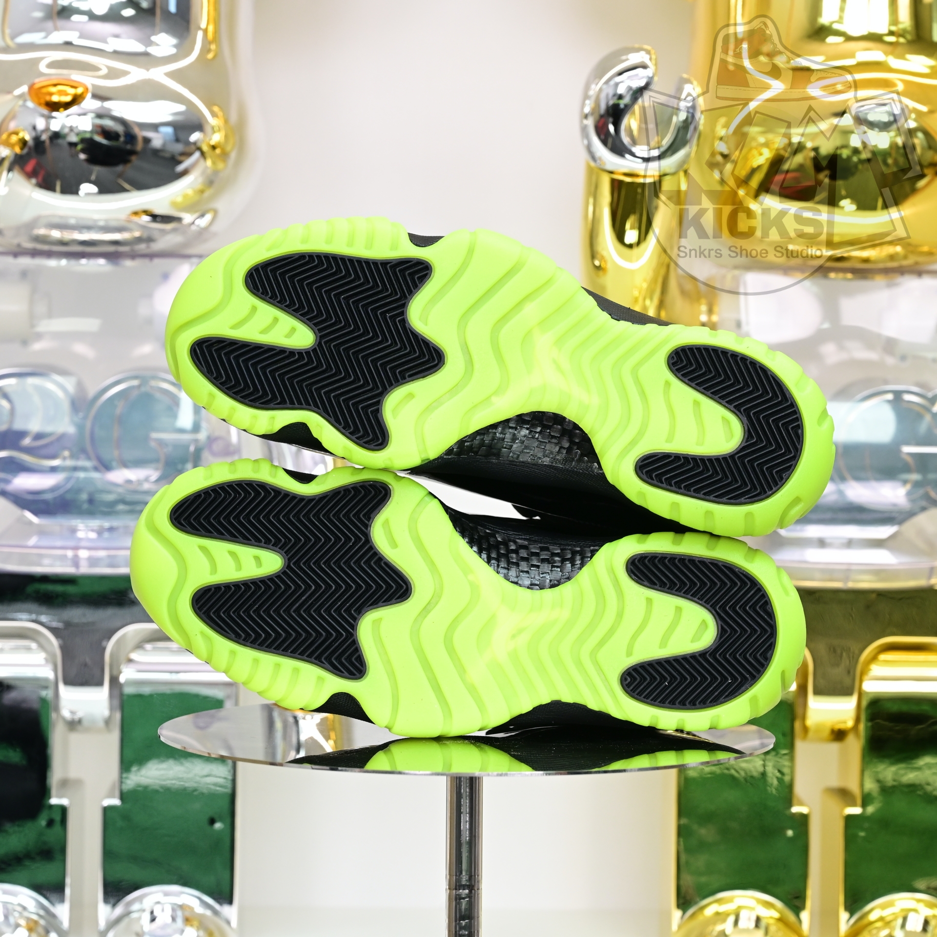 Air Jordan 11 GS Black/Barely Volt   CT8012-003