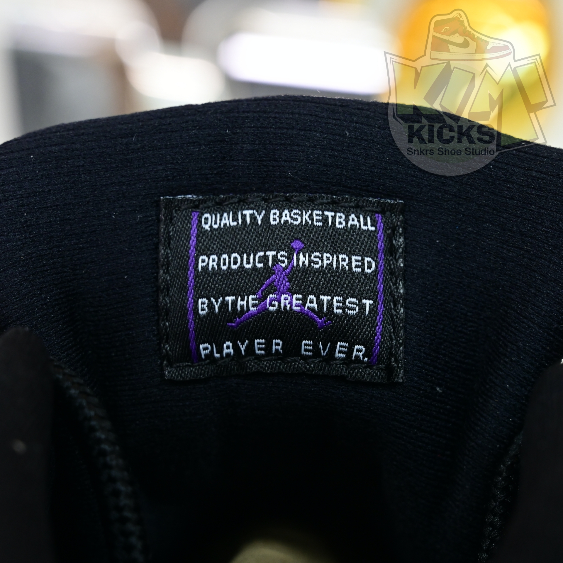 Air Jordan 11 GS Black/Barely Volt   CT8012-003