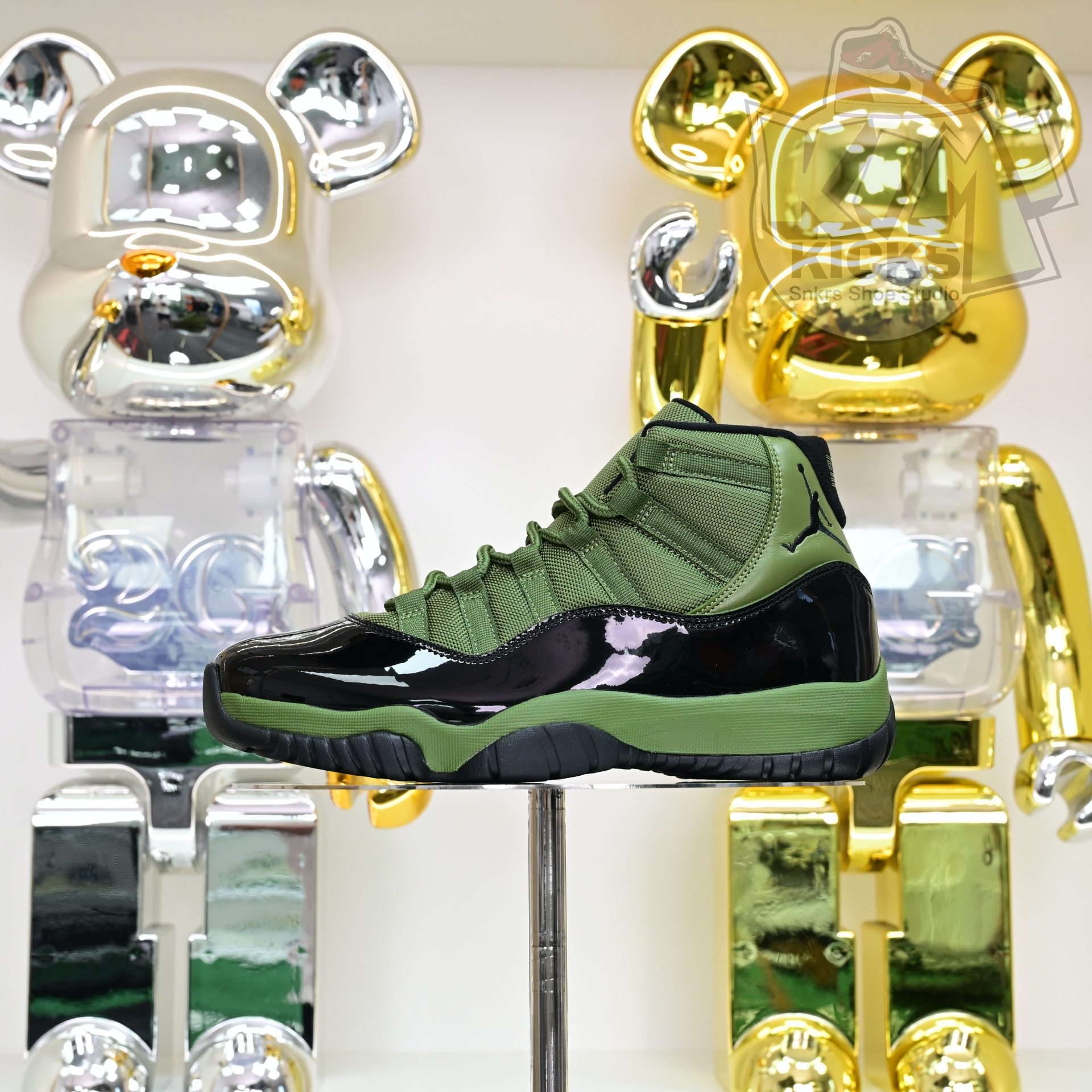 Air Jordan 11  RETRO CT8012-300