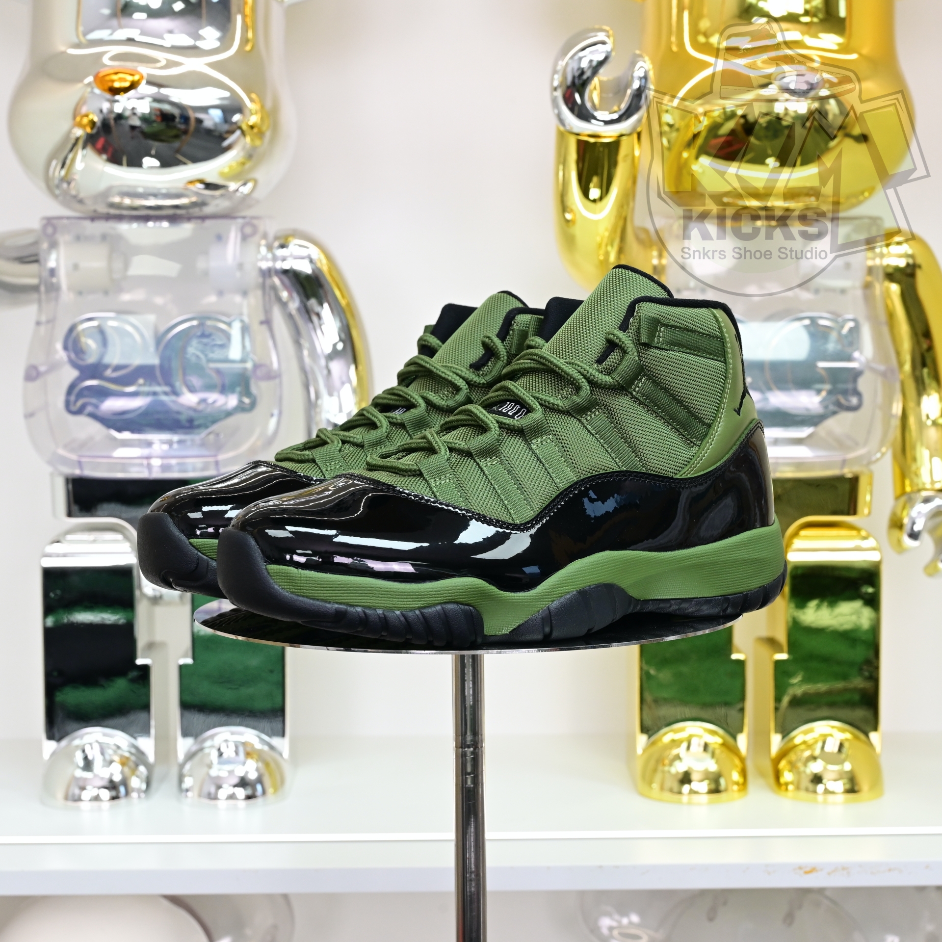 Air Jordan 11  RETRO CT8012-300