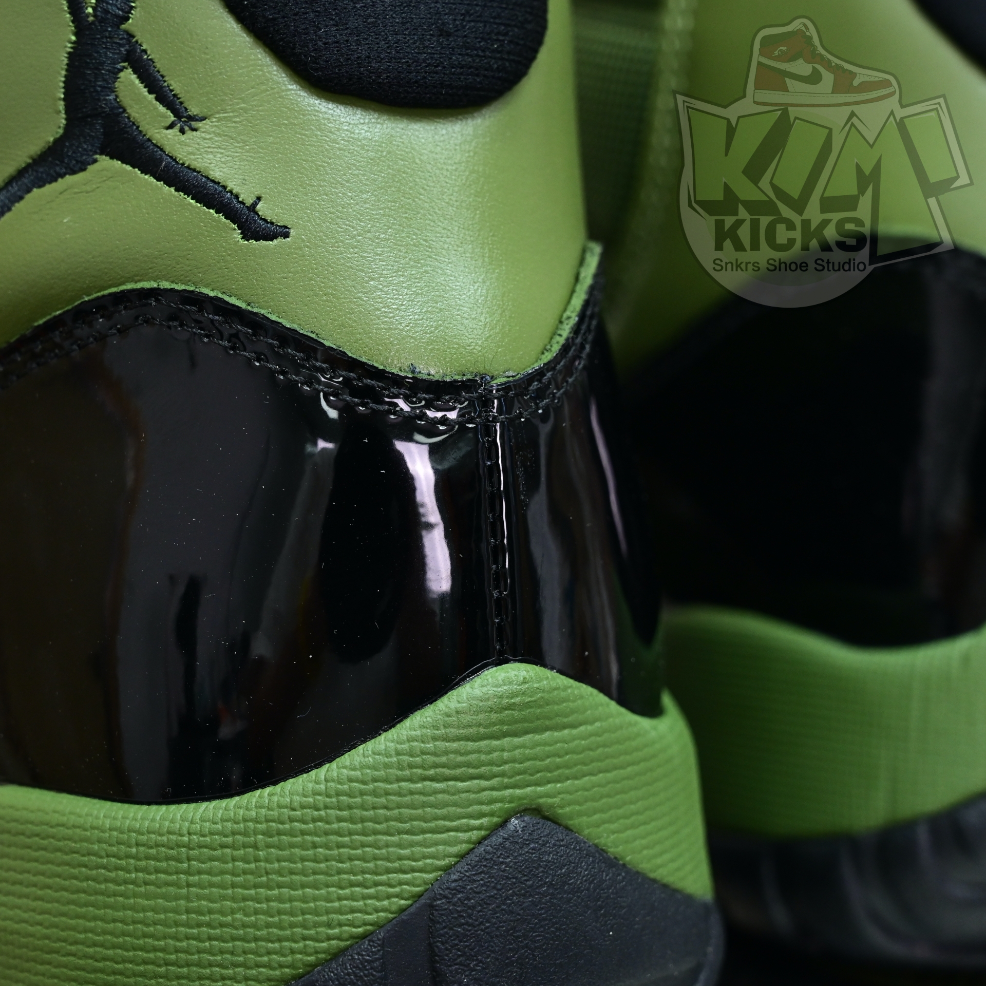 Air Jordan 11  RETRO CT8012-300