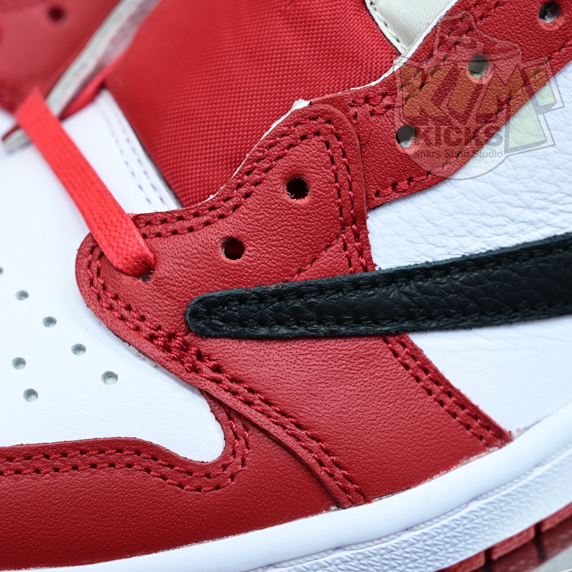 Travis Scott x Air Jordan 1  Low “Chicago”  DM7866-101