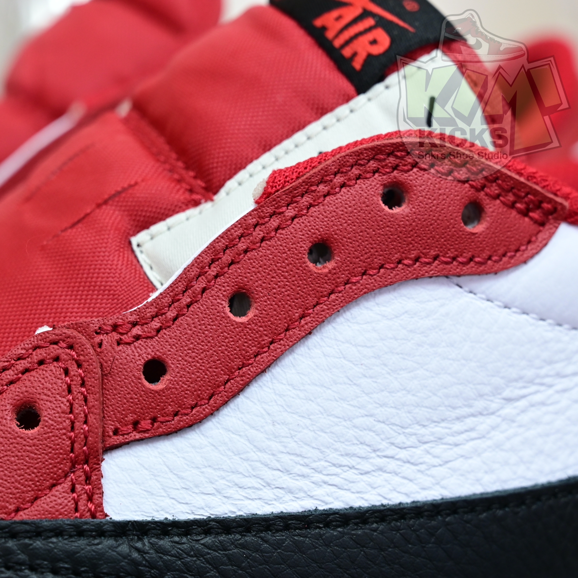 Travis Scott x Air Jordan 1  Low “Chicago”  DM7866-101