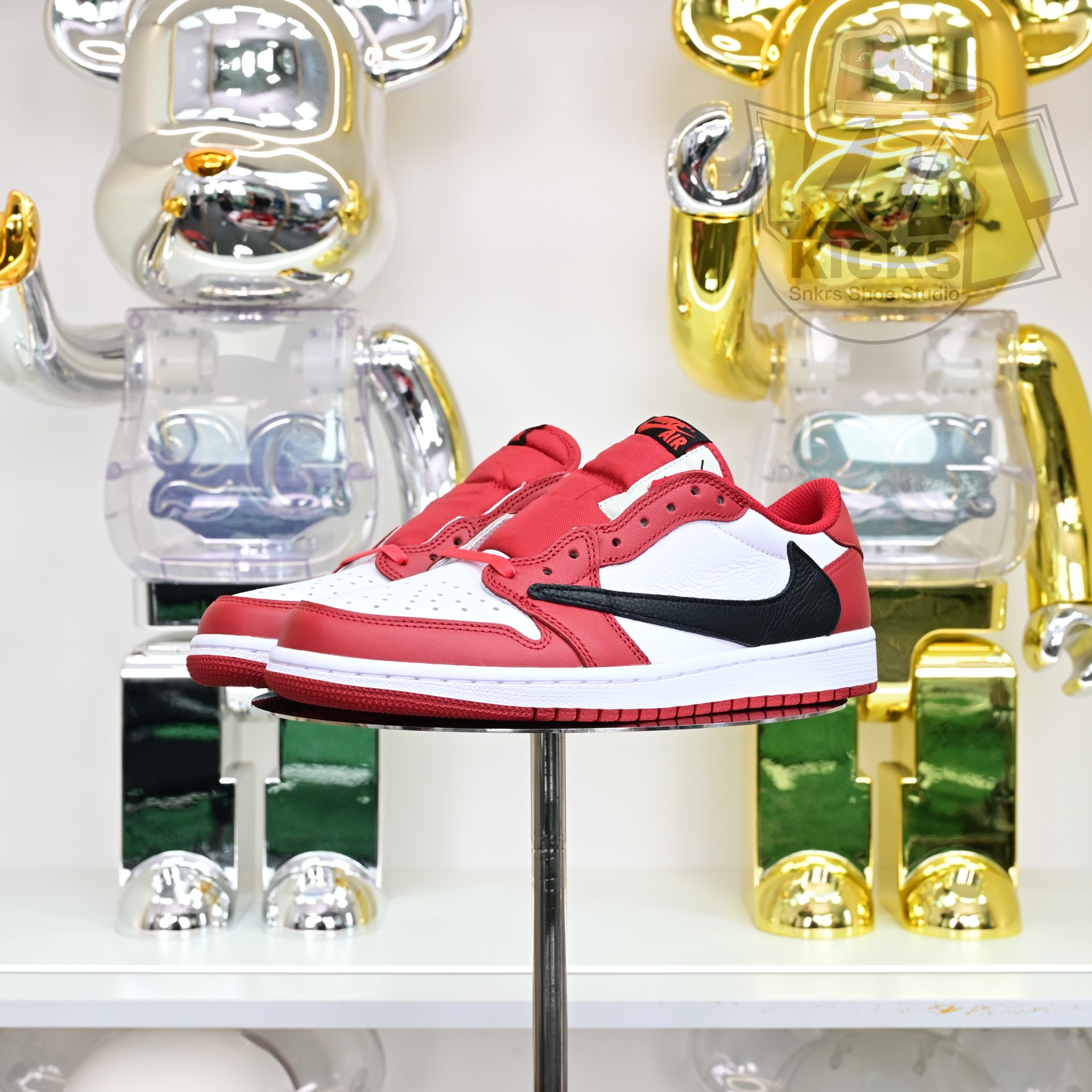 Travis Scott x Air Jordan 1  Low “Chicago”  DM7866-101