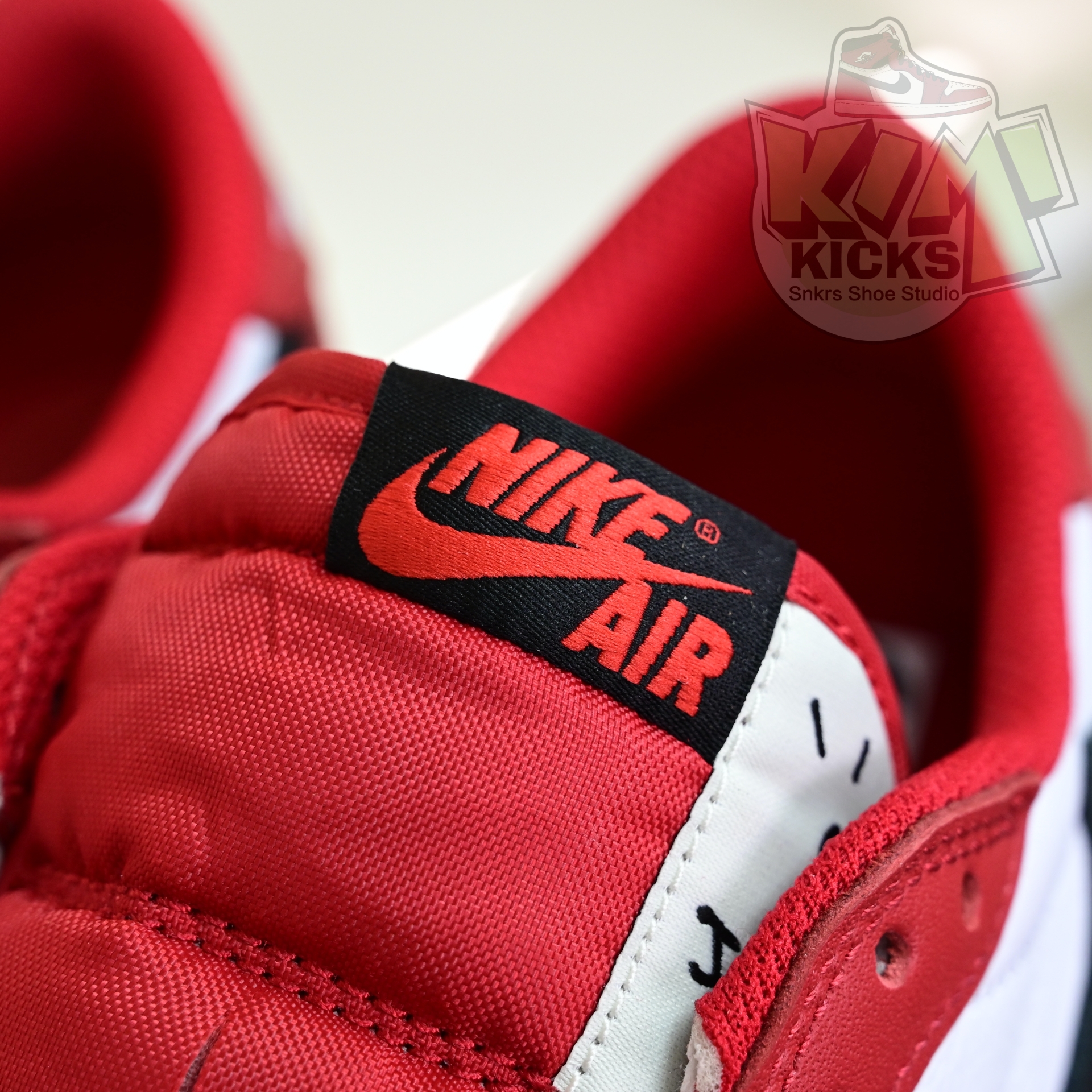 Travis Scott x Air Jordan 1  Low “Chicago”  DM7866-101