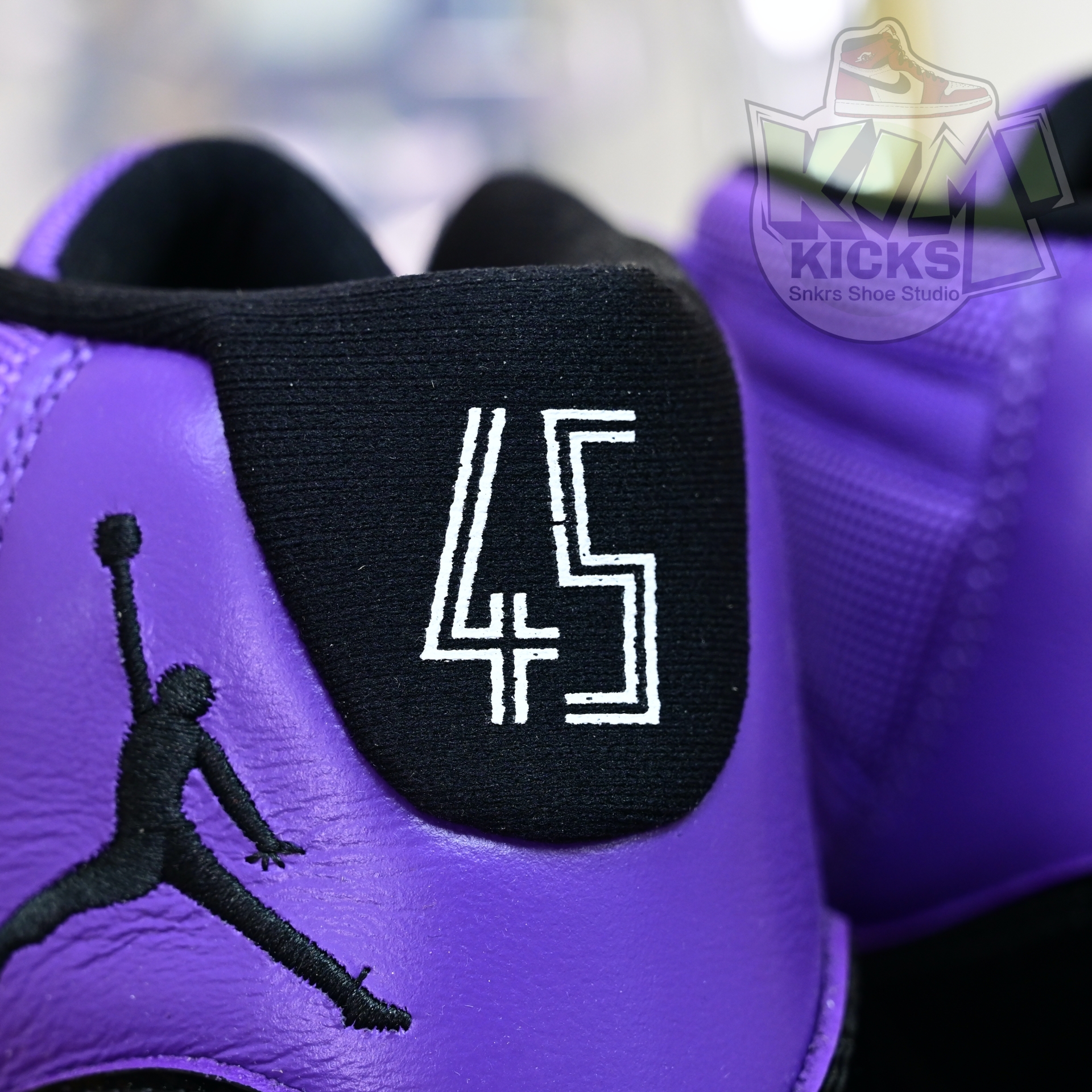 Air Jordan 11  RETRO CT8012-500