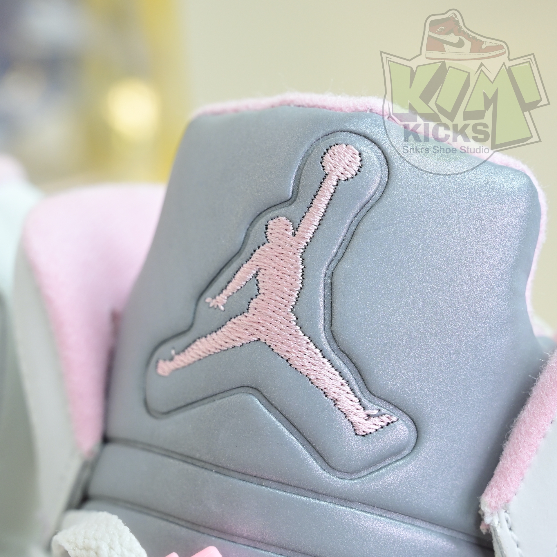 Air Jordan 5“Medium Soft Pink” HQ7978-102