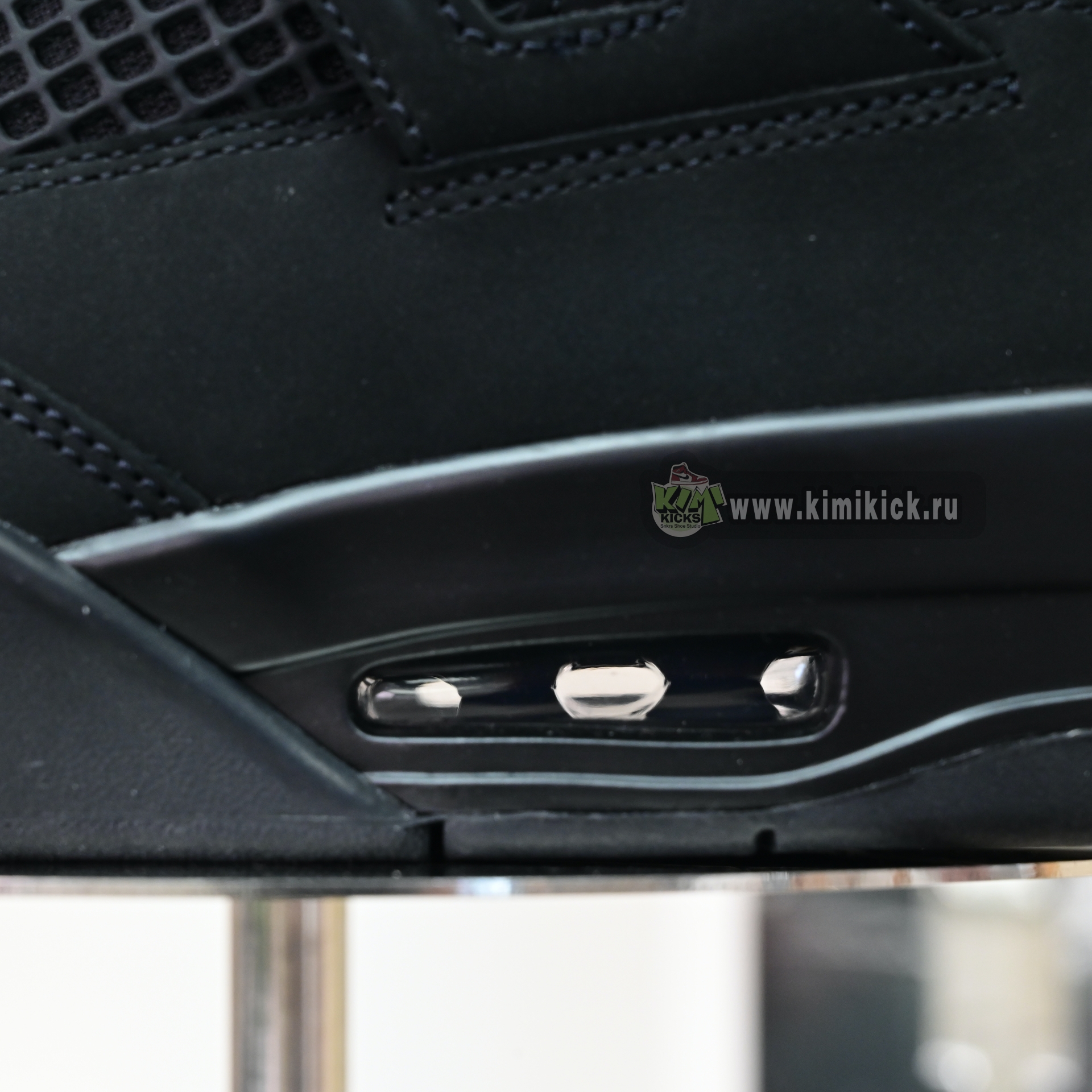 AIR JORDAN 4 RETRO 'BLACK CAT' 2025   FV5029-010