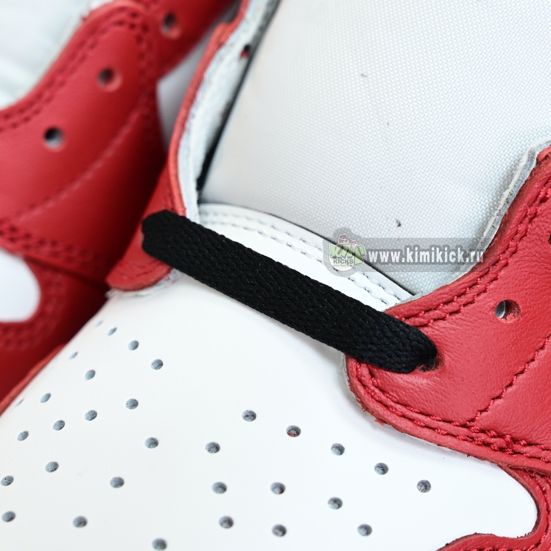 Air Jordan 1 RETRO LOW OG“Black Muslin Varsity Red” HQ6998-600