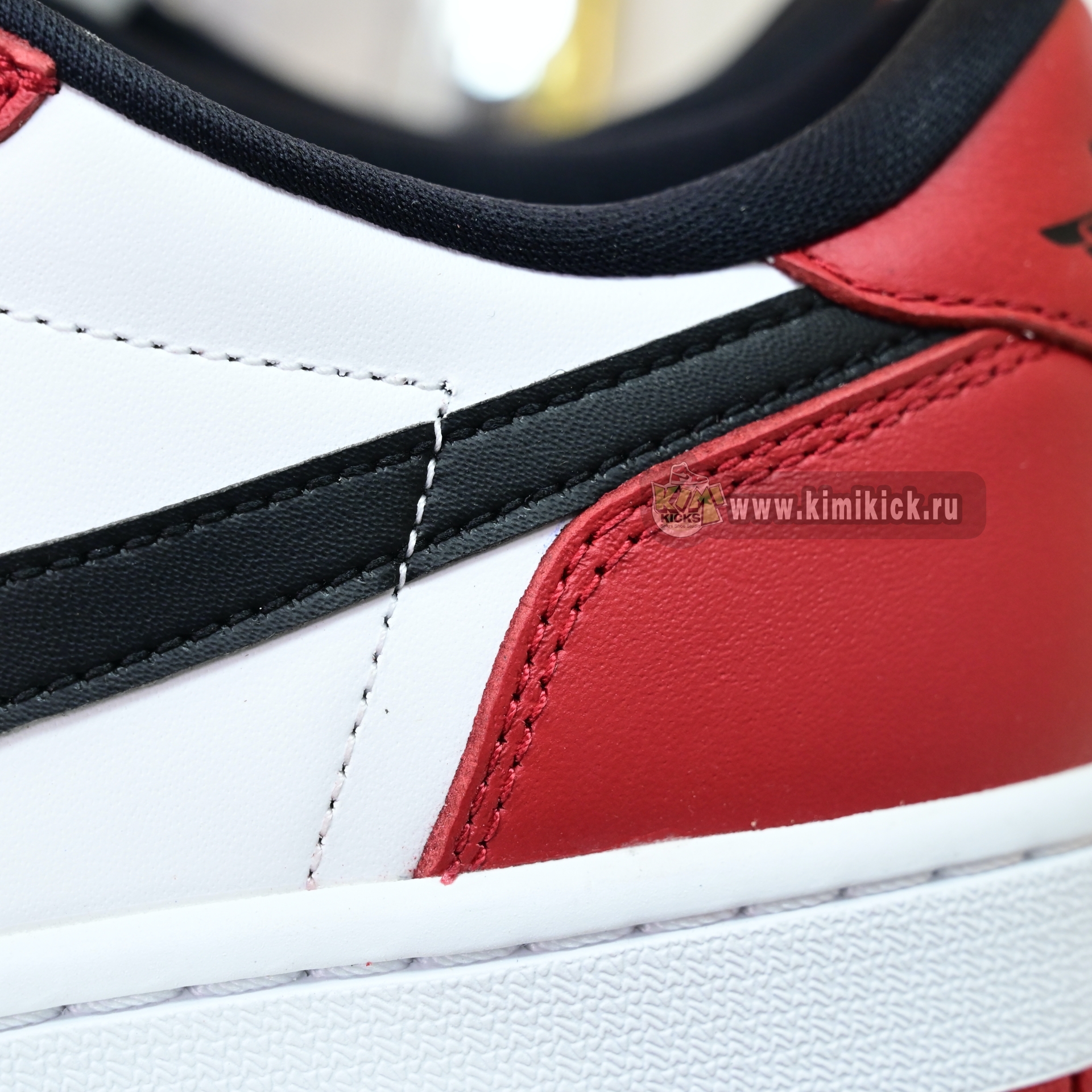Air Jordan 1 RETRO LOW OG“Black Muslin Varsity Red” HQ6998-600