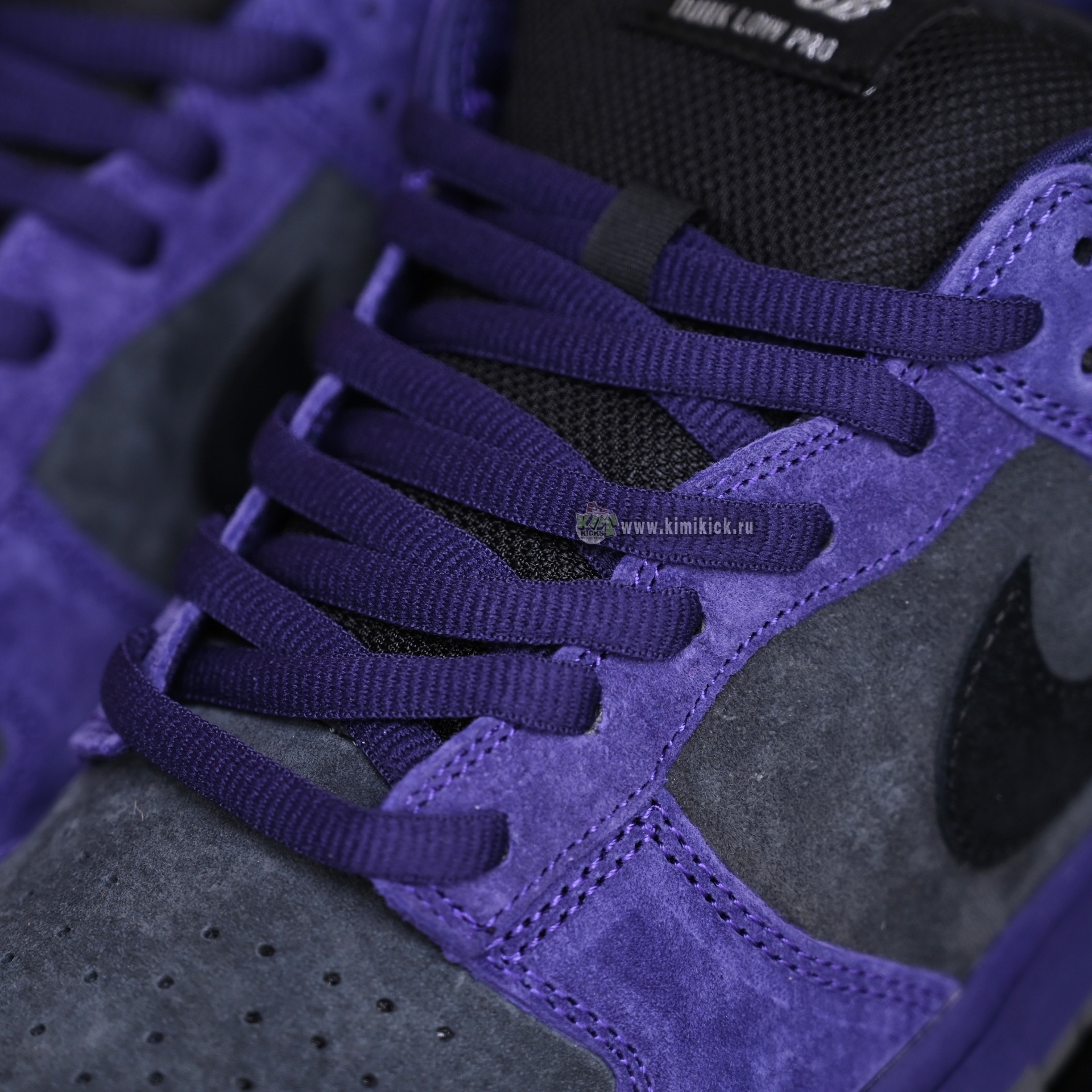 Supreme x Nike Dunk SB Dunk Low   HQ8487-500