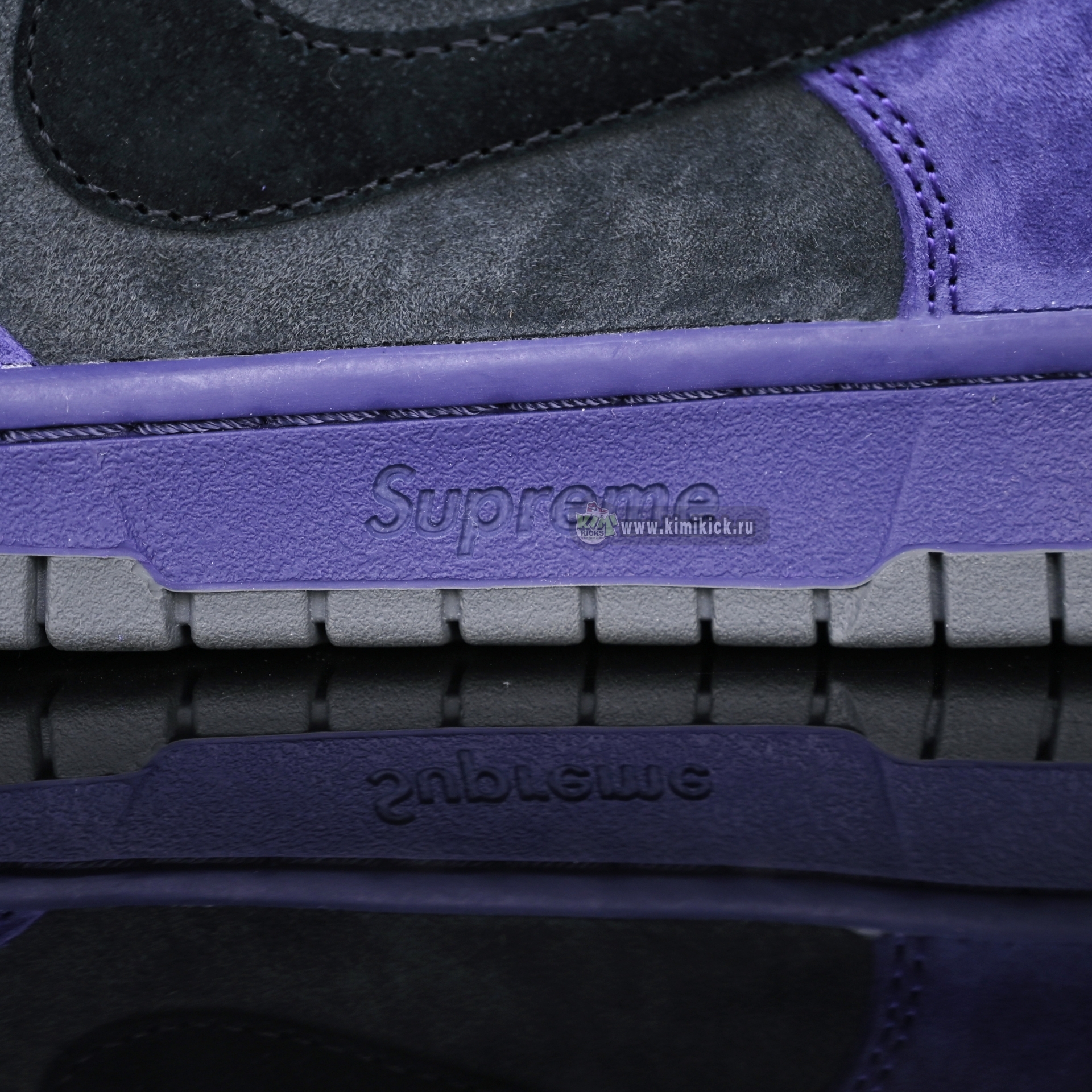 Supreme x Nike Dunk SB Dunk Low   HQ8487-500