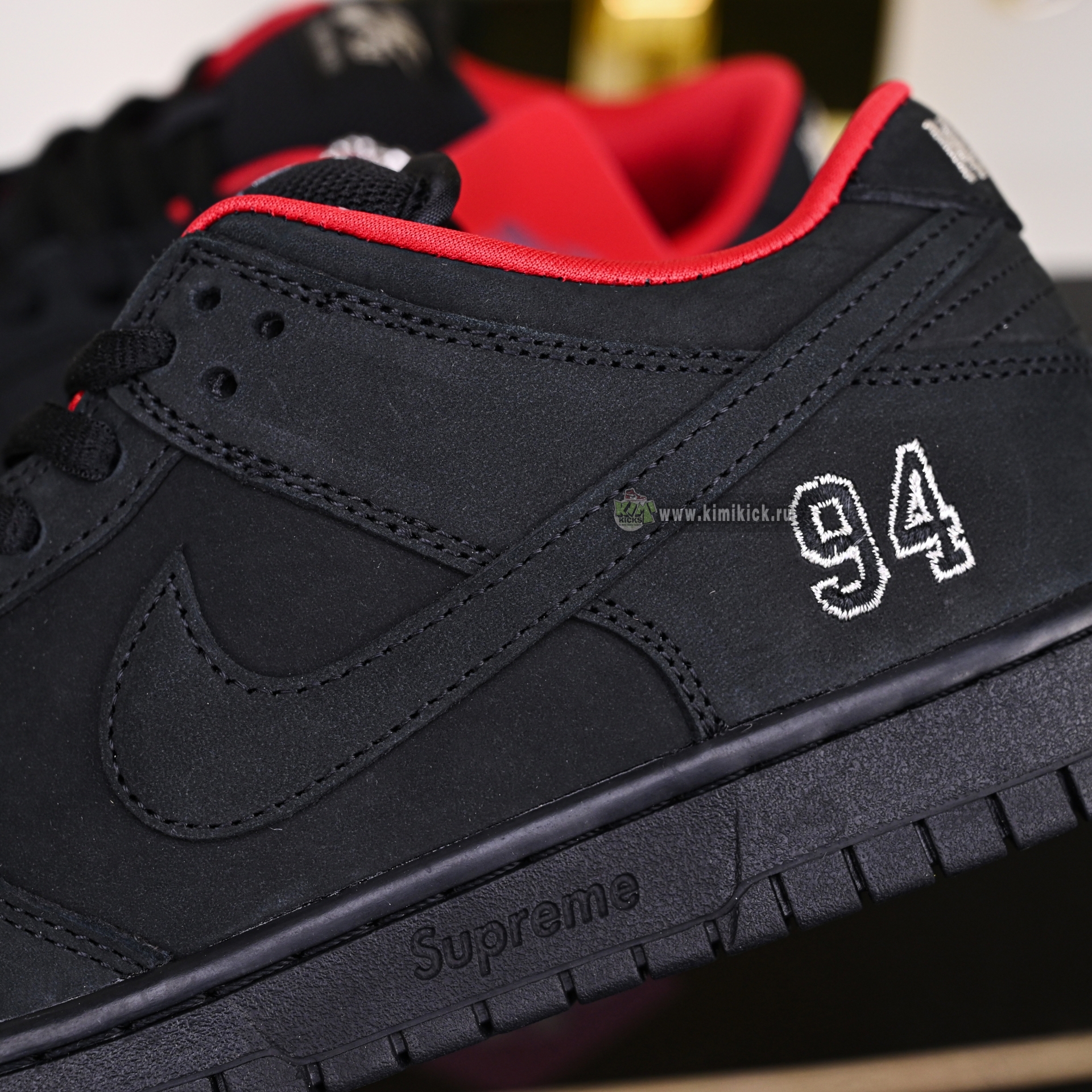 Supreme x Nike Dunk SB Low  HQ8487-001