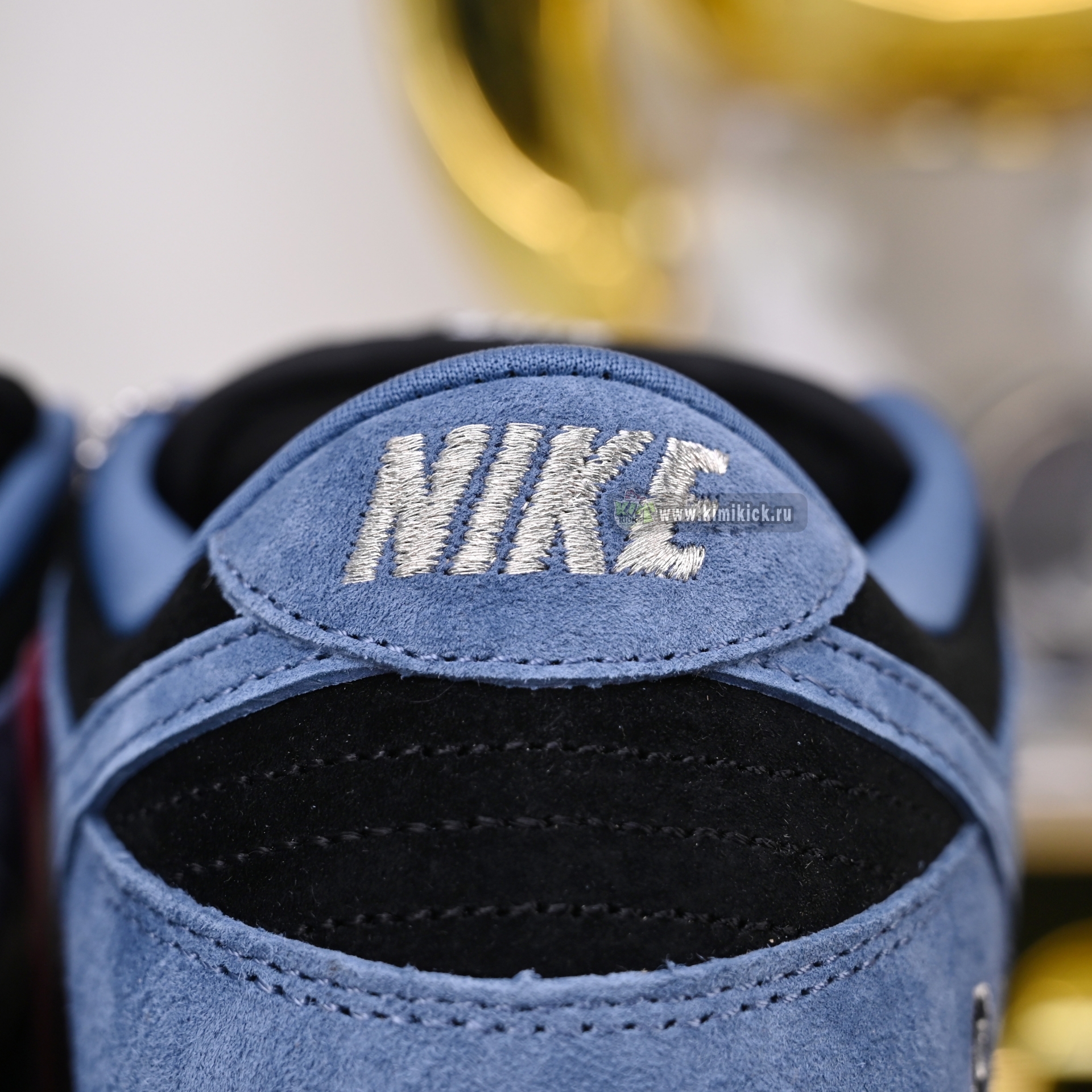 Supreme x Nike Dunk SB Low  HQ8487-400