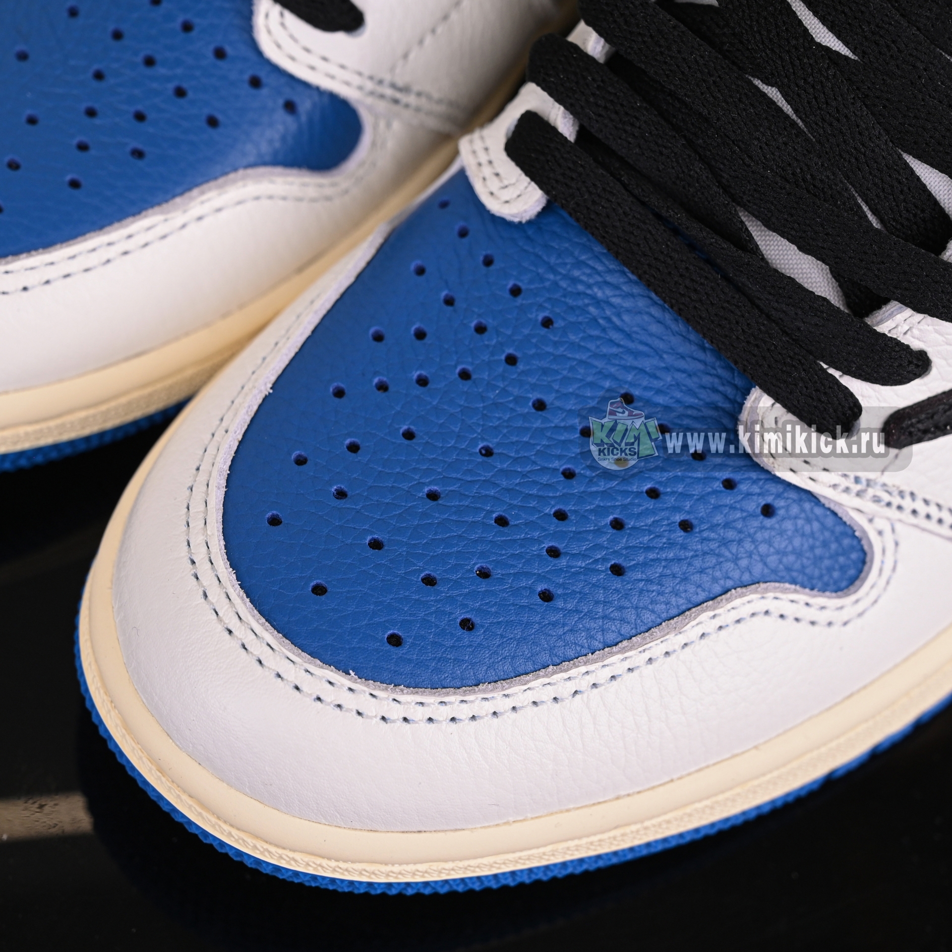 FRAGMENT DESIGN X TRAVIS SCOTT X AIR JORDAN 1 RETRO HIGH DH3277-105