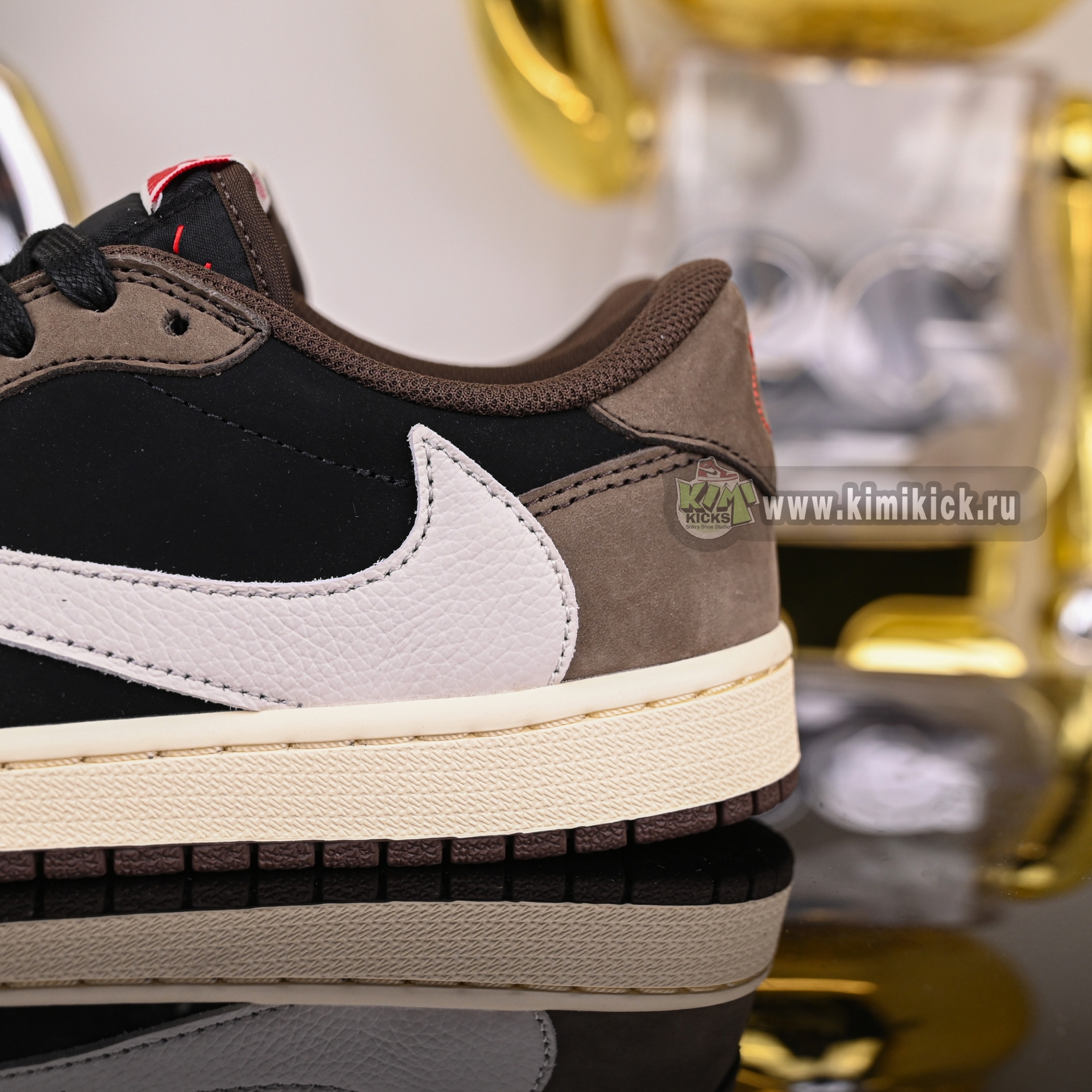 Travis Scott x Jordan Air Jordan 1 Low OG TS SP CQ4277-001