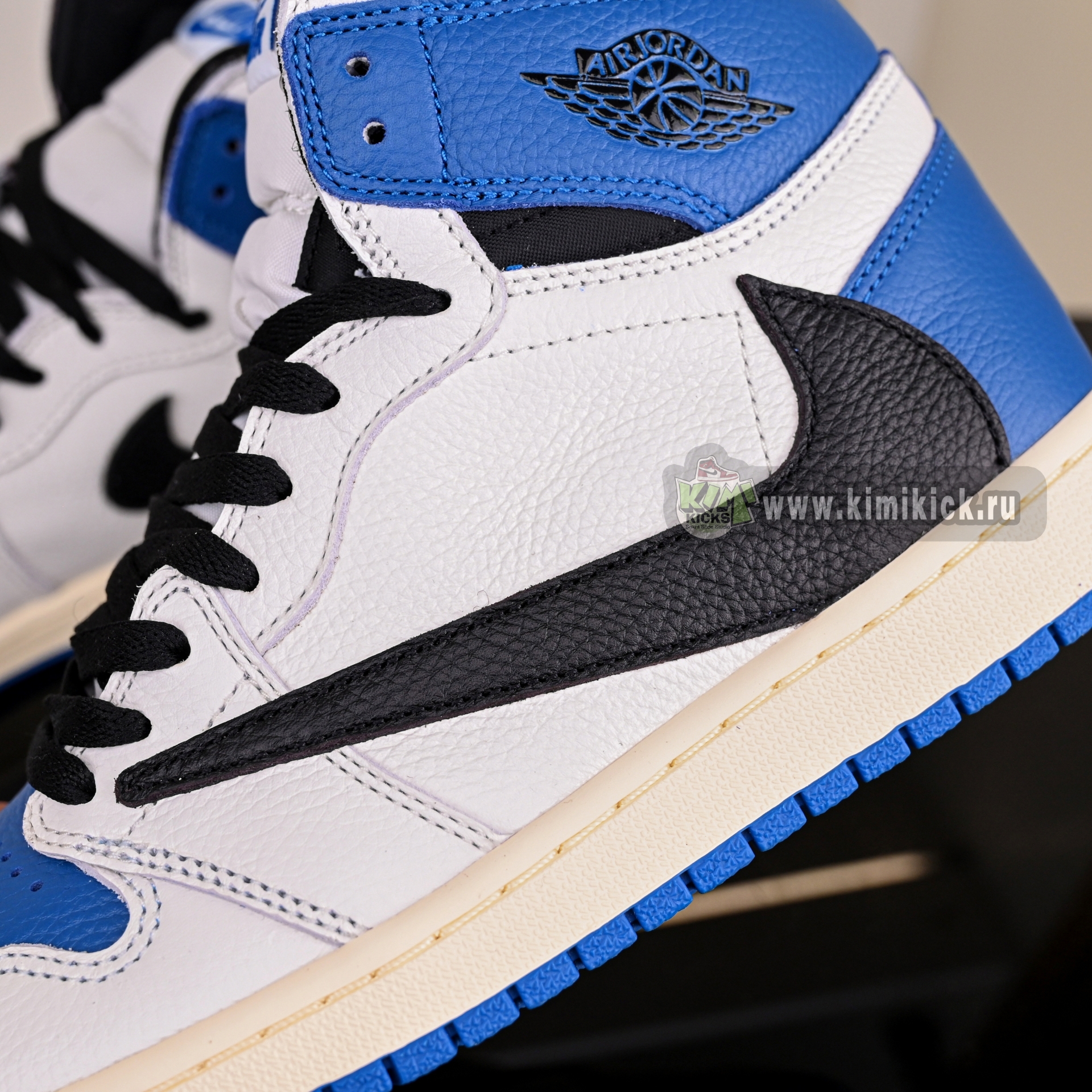 FRAGMENT DESIGN X TRAVIS SCOTT X AIR JORDAN 1 RETRO HIGH DH3277-105