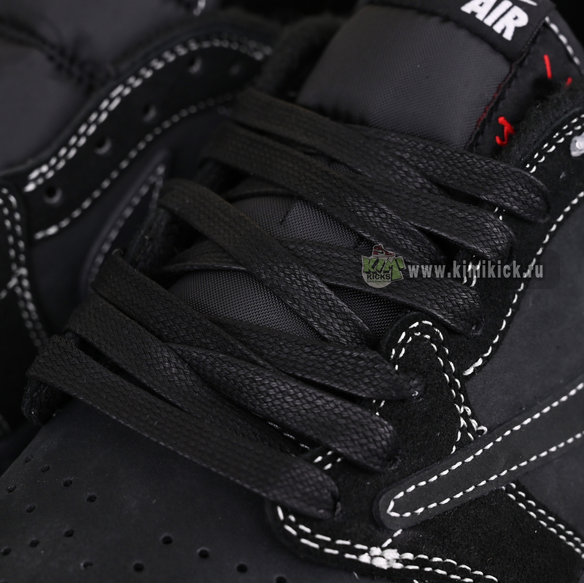 TRAVIS SCOTT X NIKE AIR JORDAN 1 LOW OG “BLACK/PHANTOM” DM7866-001