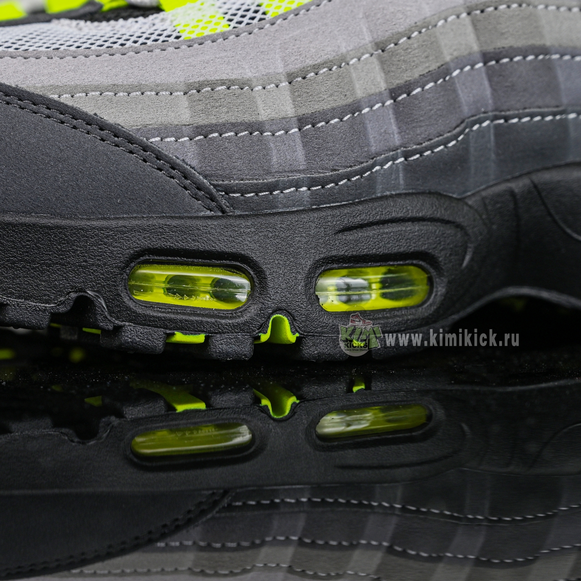 Nike Air Max 95 OG Neon  2025  HM4740-001