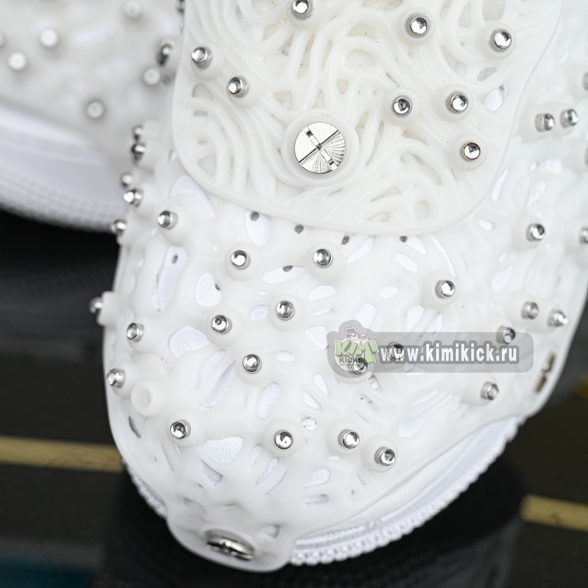 Swarovski X Nike Air Force 1 LXX  CV7668-100