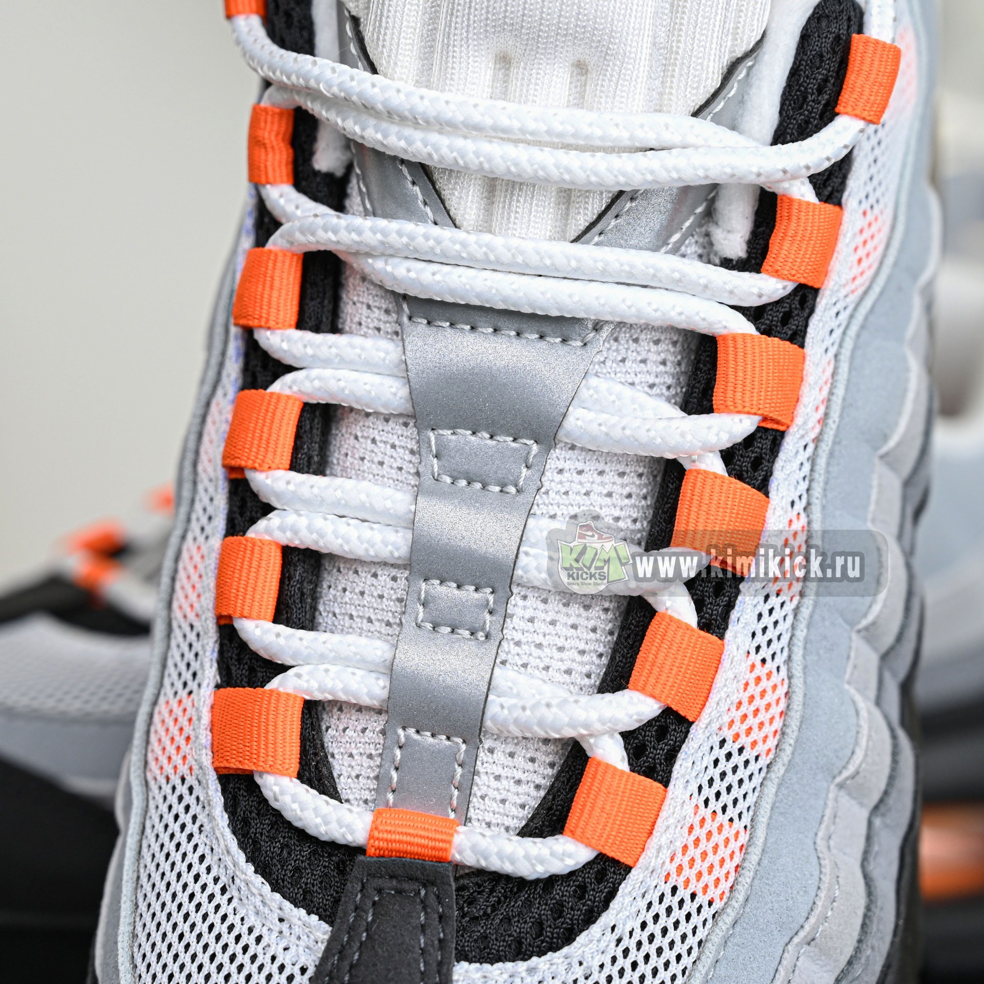 Nike Air Max 95 OG Bright Mandarin  HM4740-101
