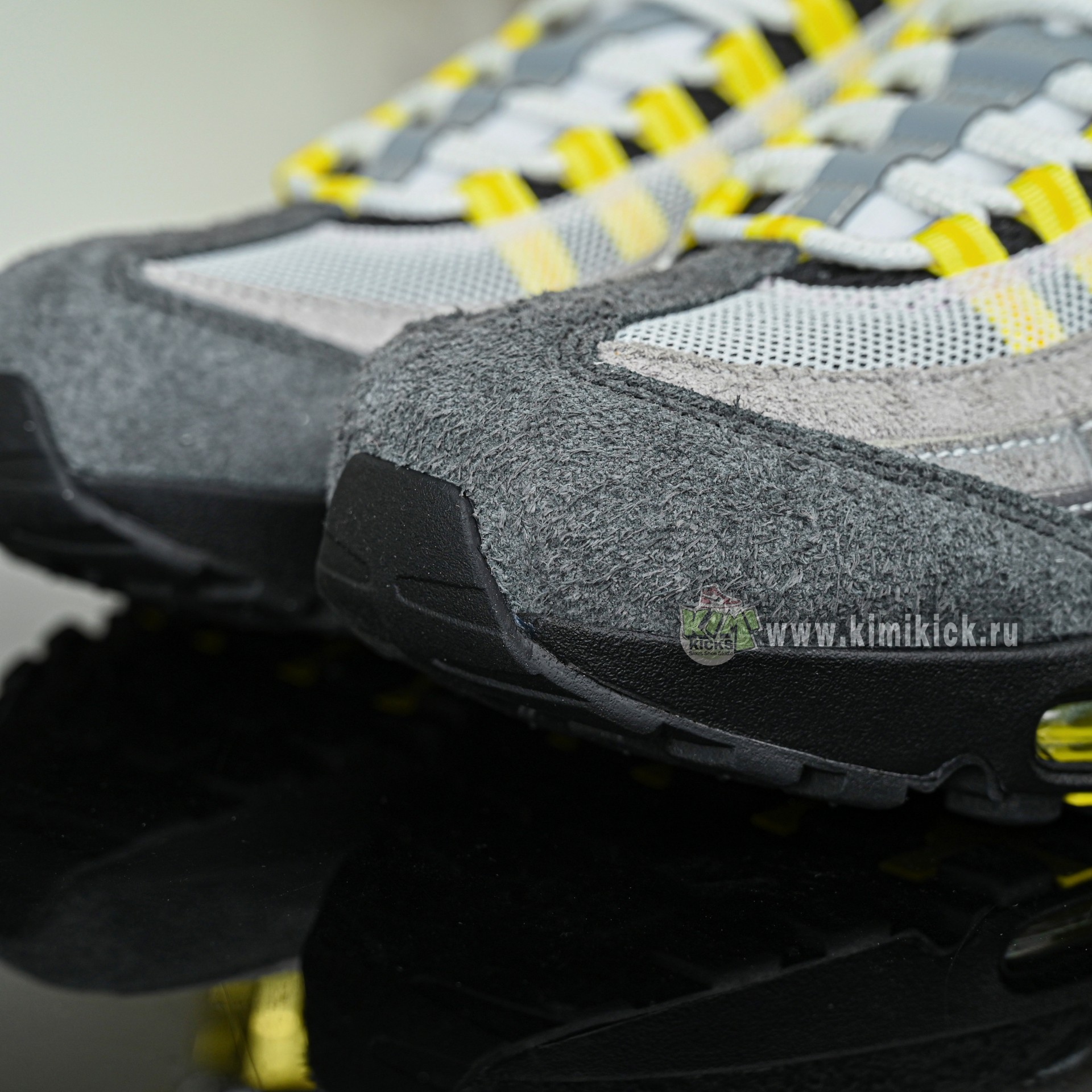 UNDEFEATED x Nike Air Max 95 SP  IB4523-002