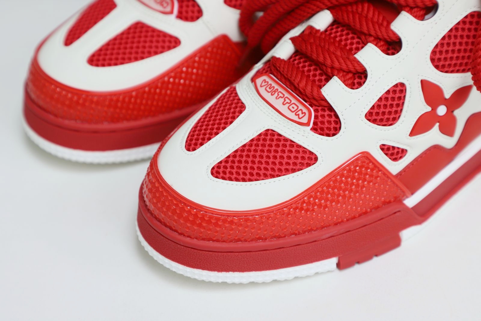 L/V  Trainer