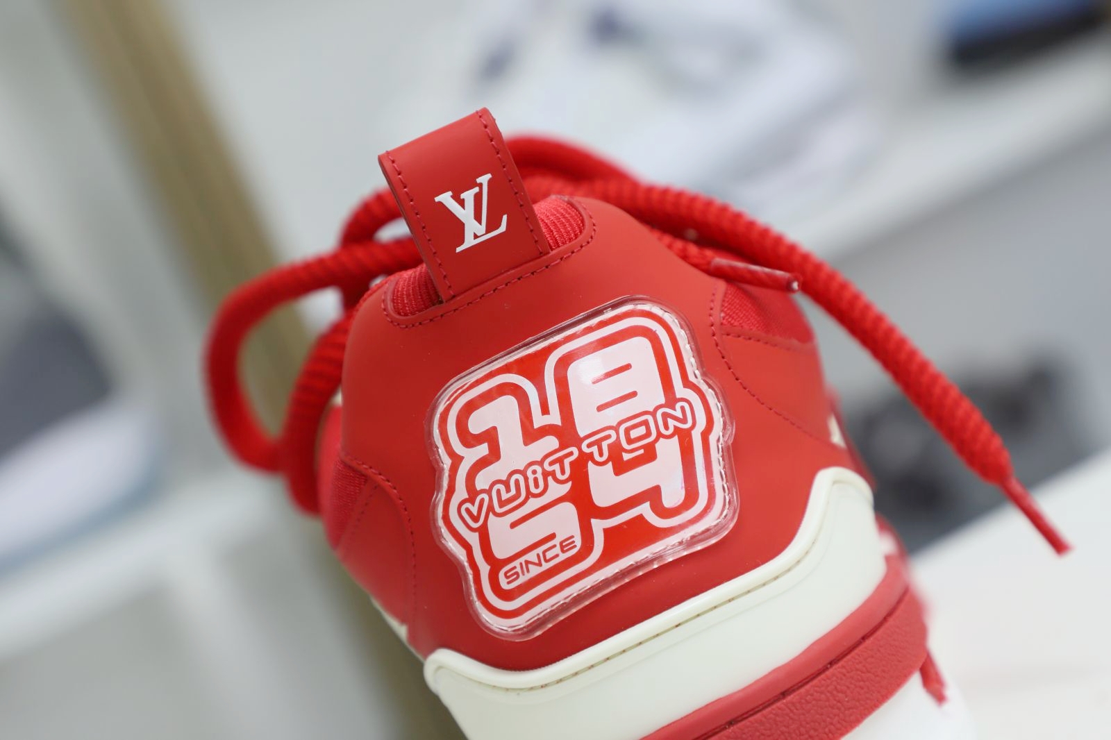 L/V  Trainer