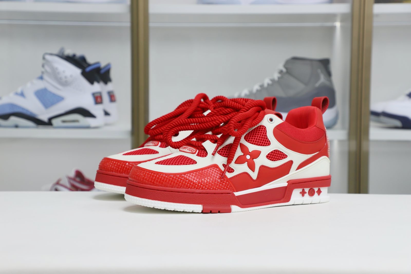 L/V  Trainer
