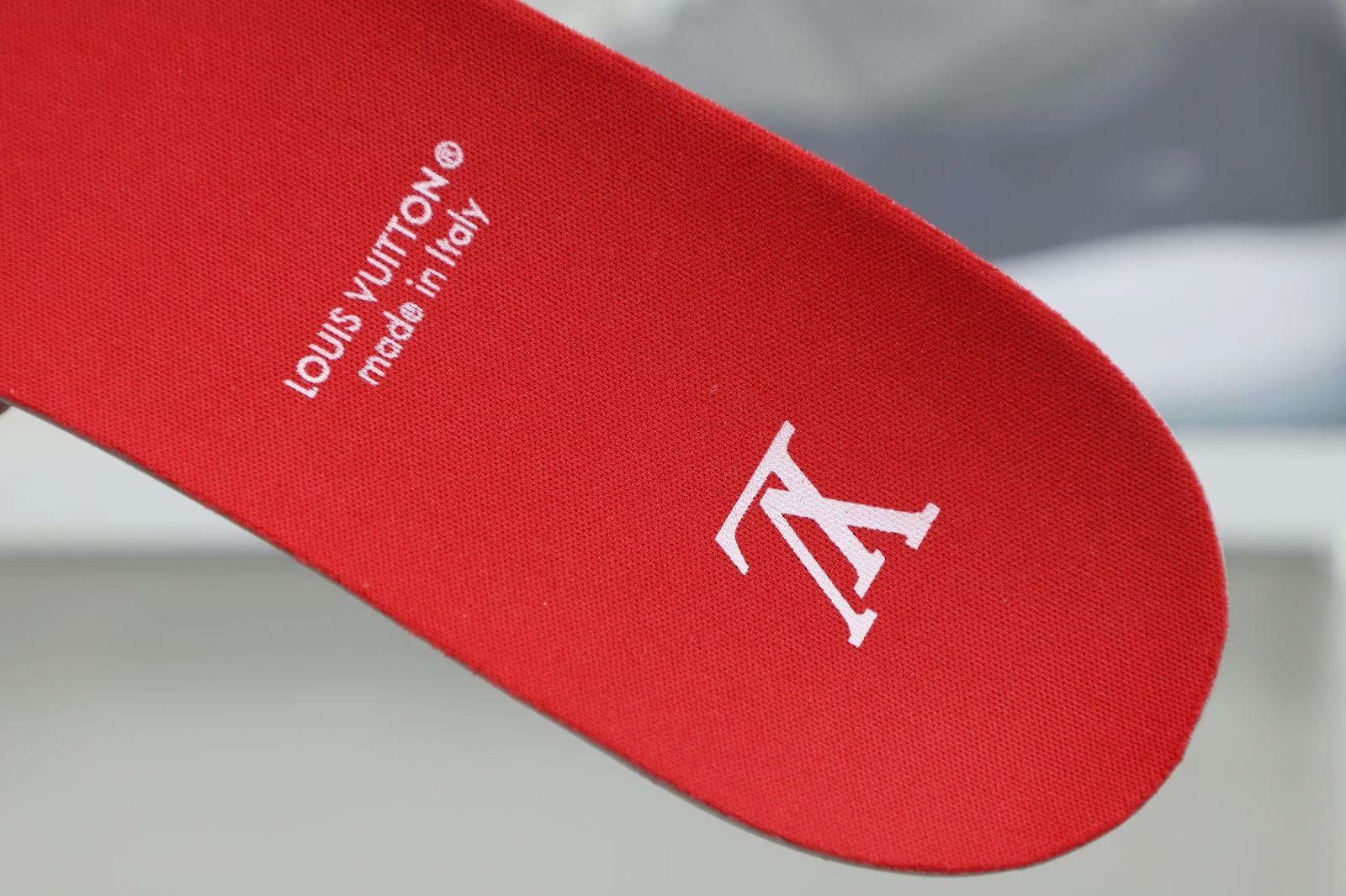 L/V  Trainer