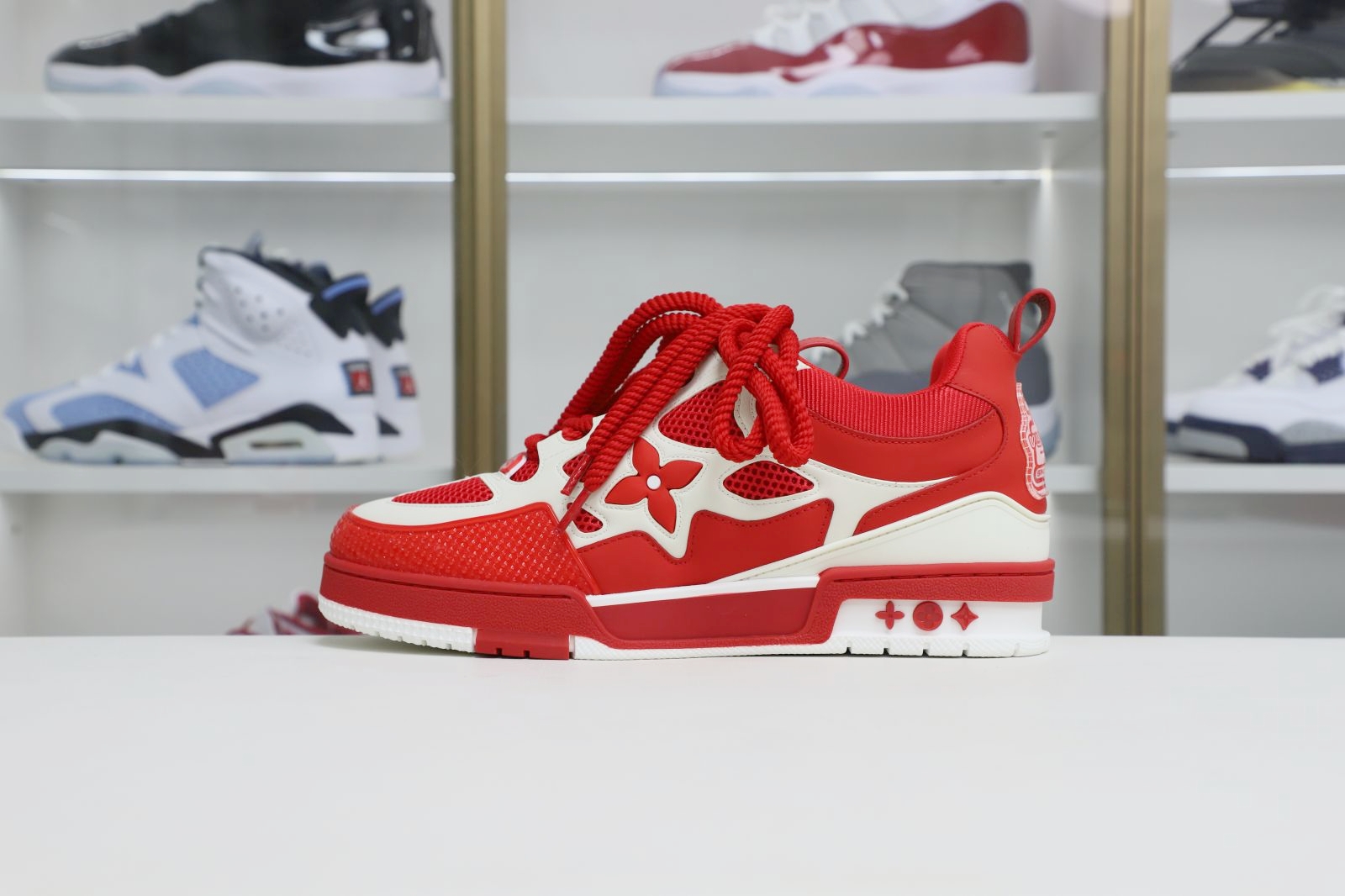 L/V  Trainer