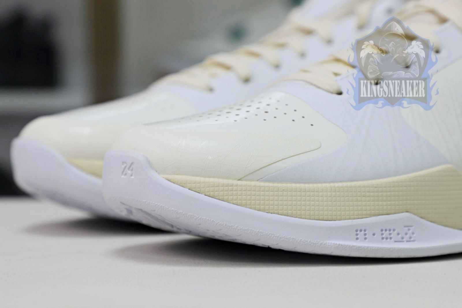 OFF-WHITEX  Nike Zoom Kobe5