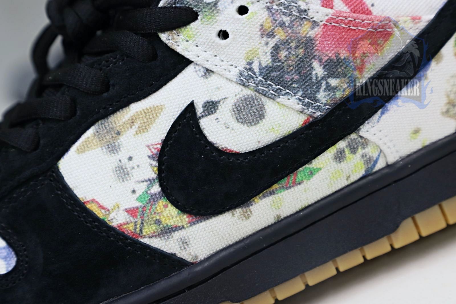 Supreme xNike SB DunkLow