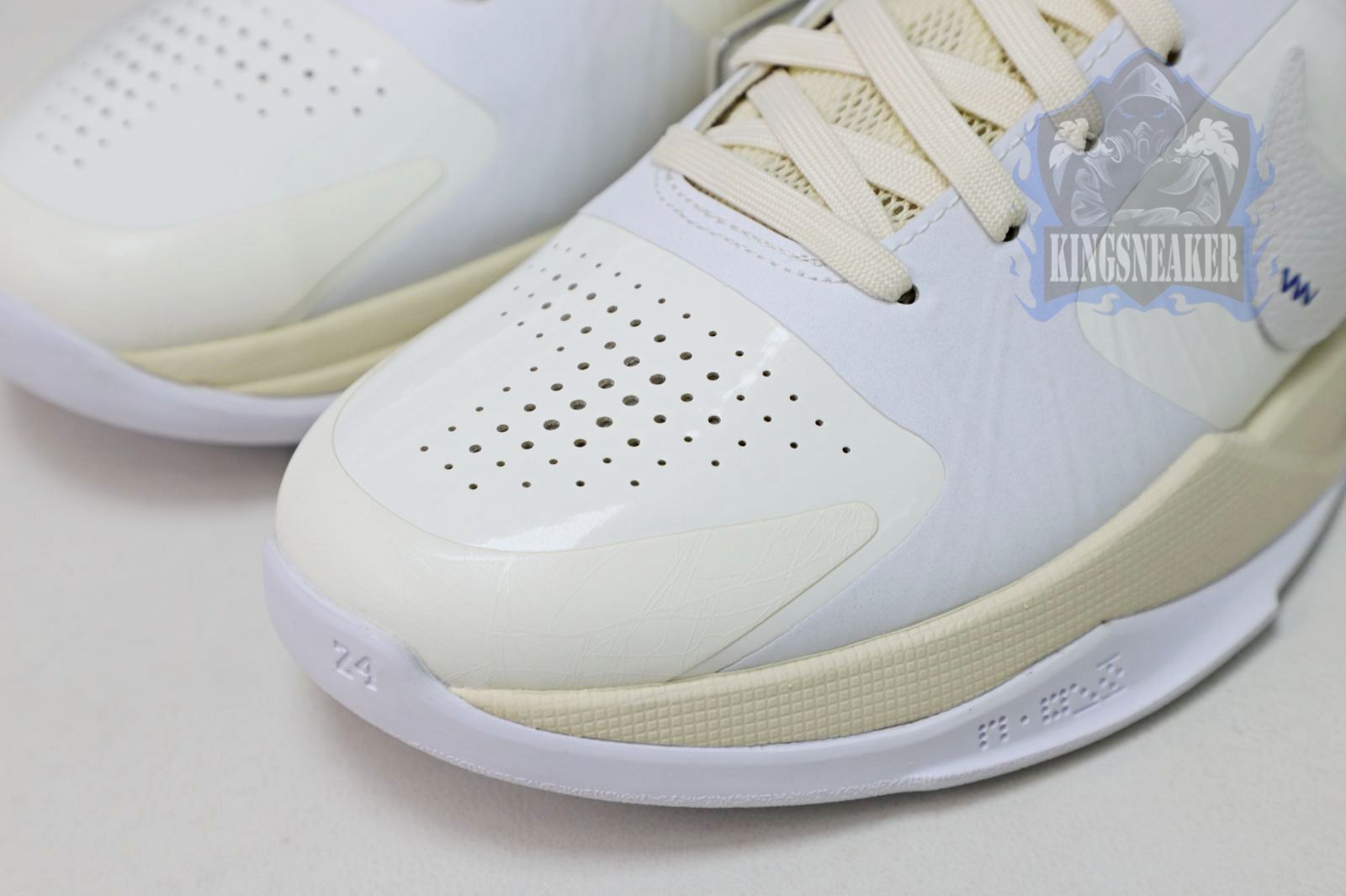 OFF-WHITEX  Nike Zoom Kobe5