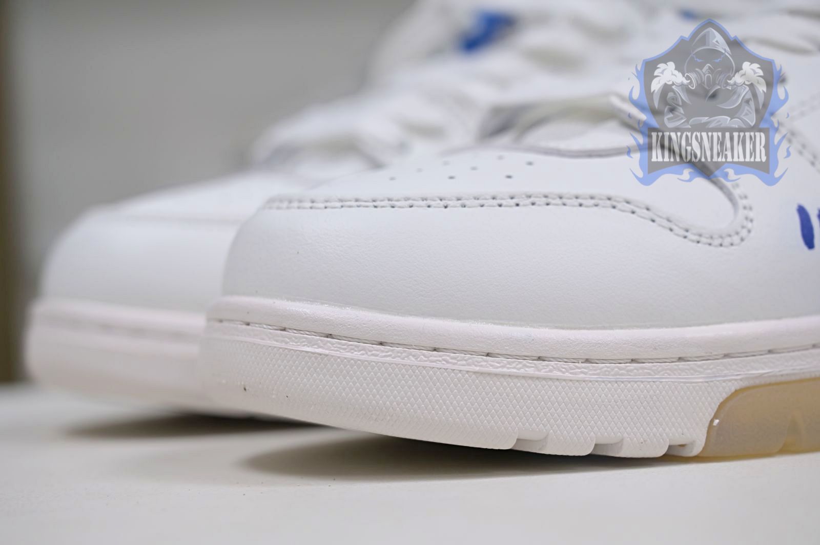 OFF-WHITE Ous Of Office