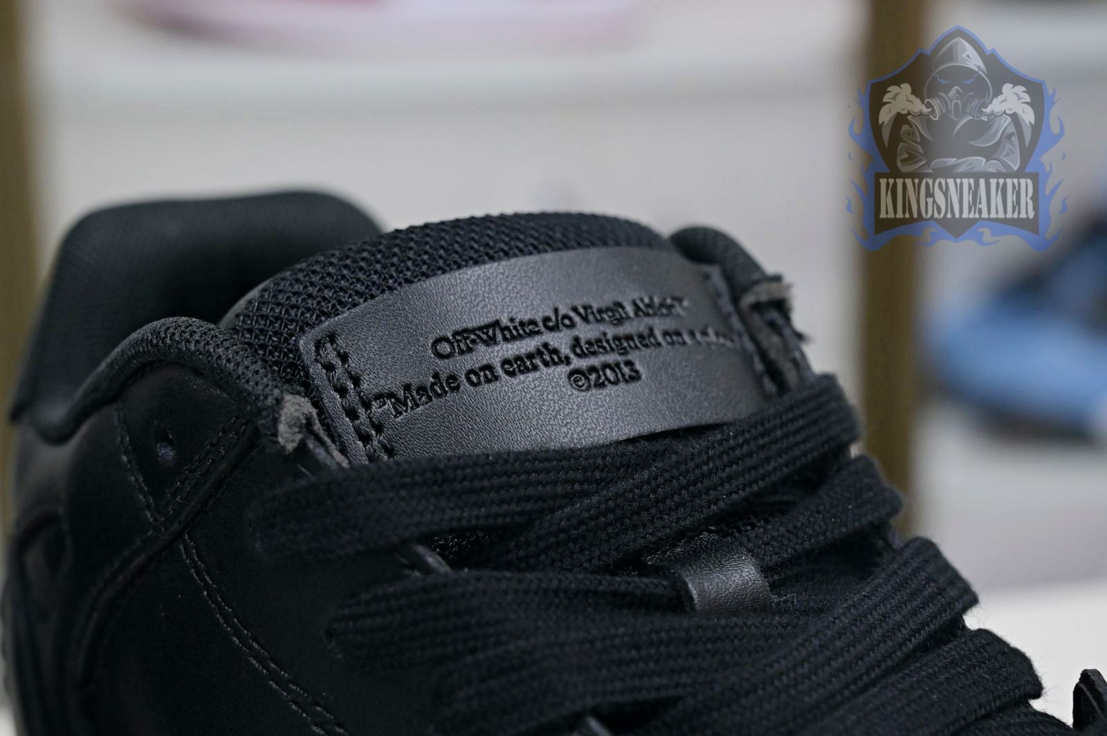 OFF-WHITE Ous Of Office