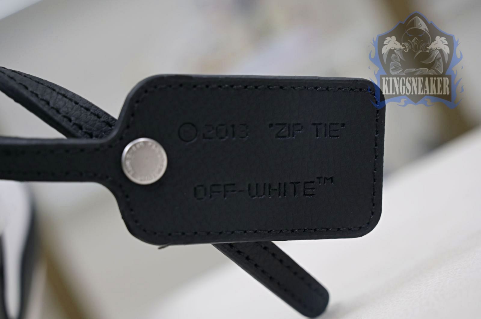 OFF-WHITE Ous Of Office