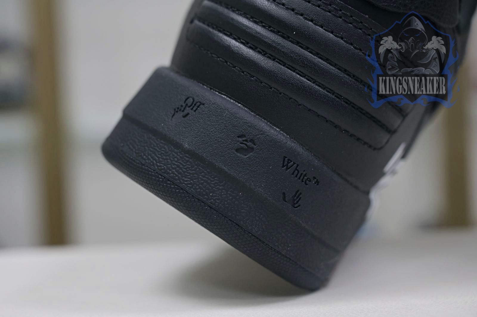 OFF-WHITE Ous Of Office