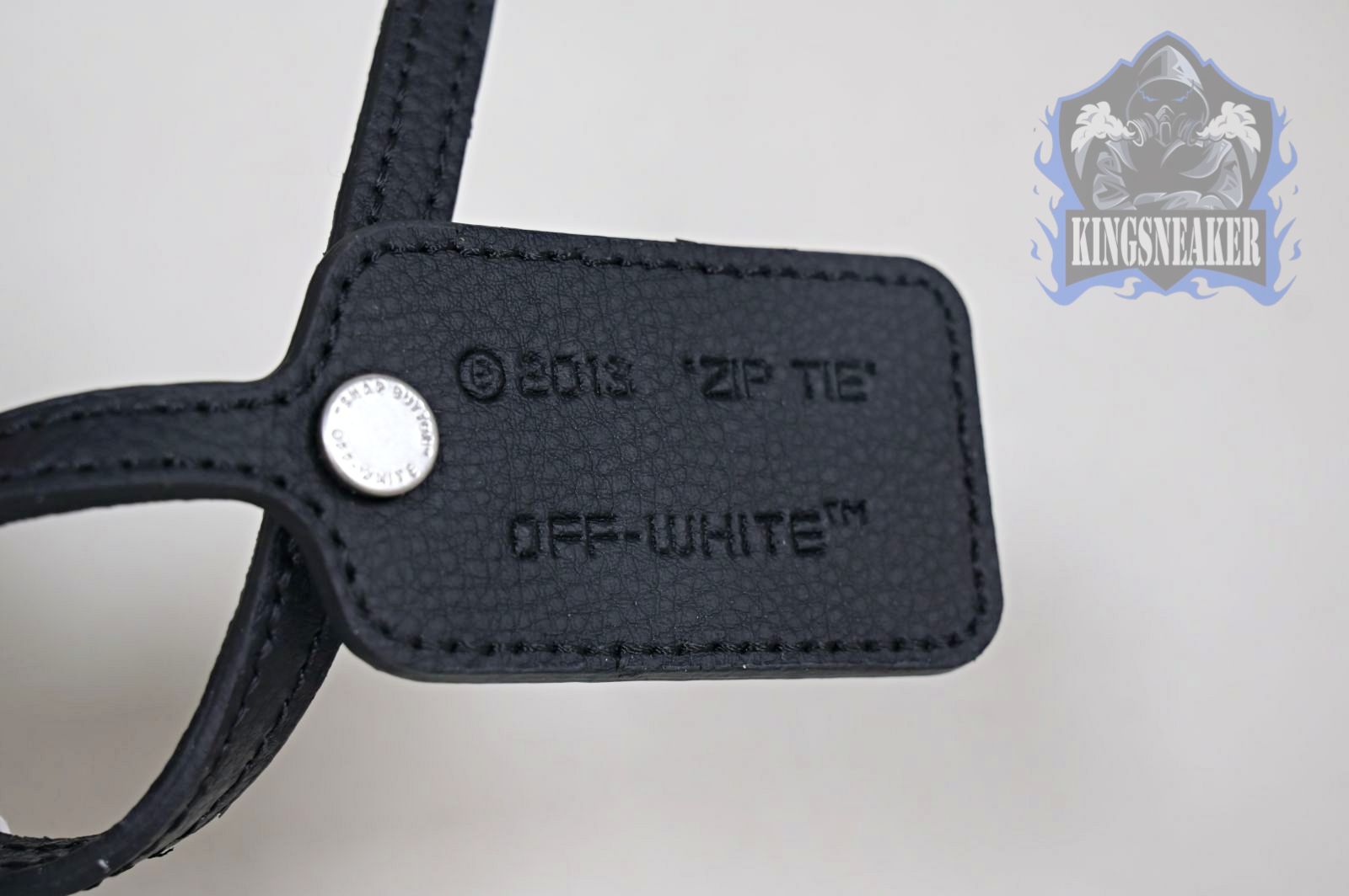 OFF-WHITE Ous Of Office