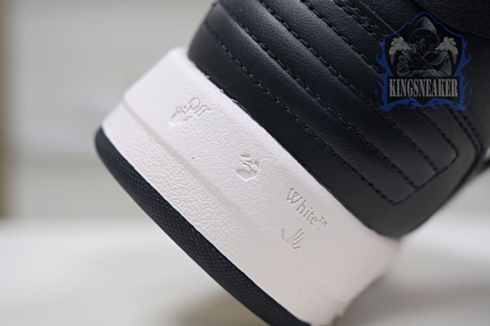 OFF-WHITE Ous Of Office