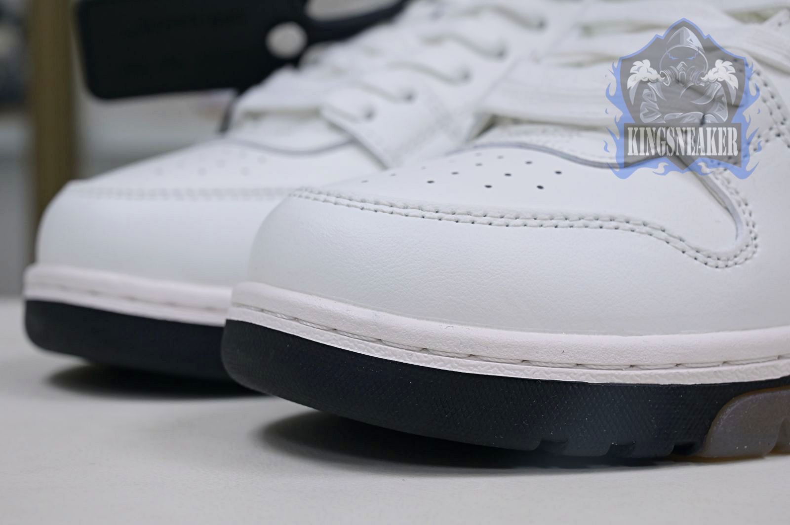 OFF-WHITE Ous Of Office