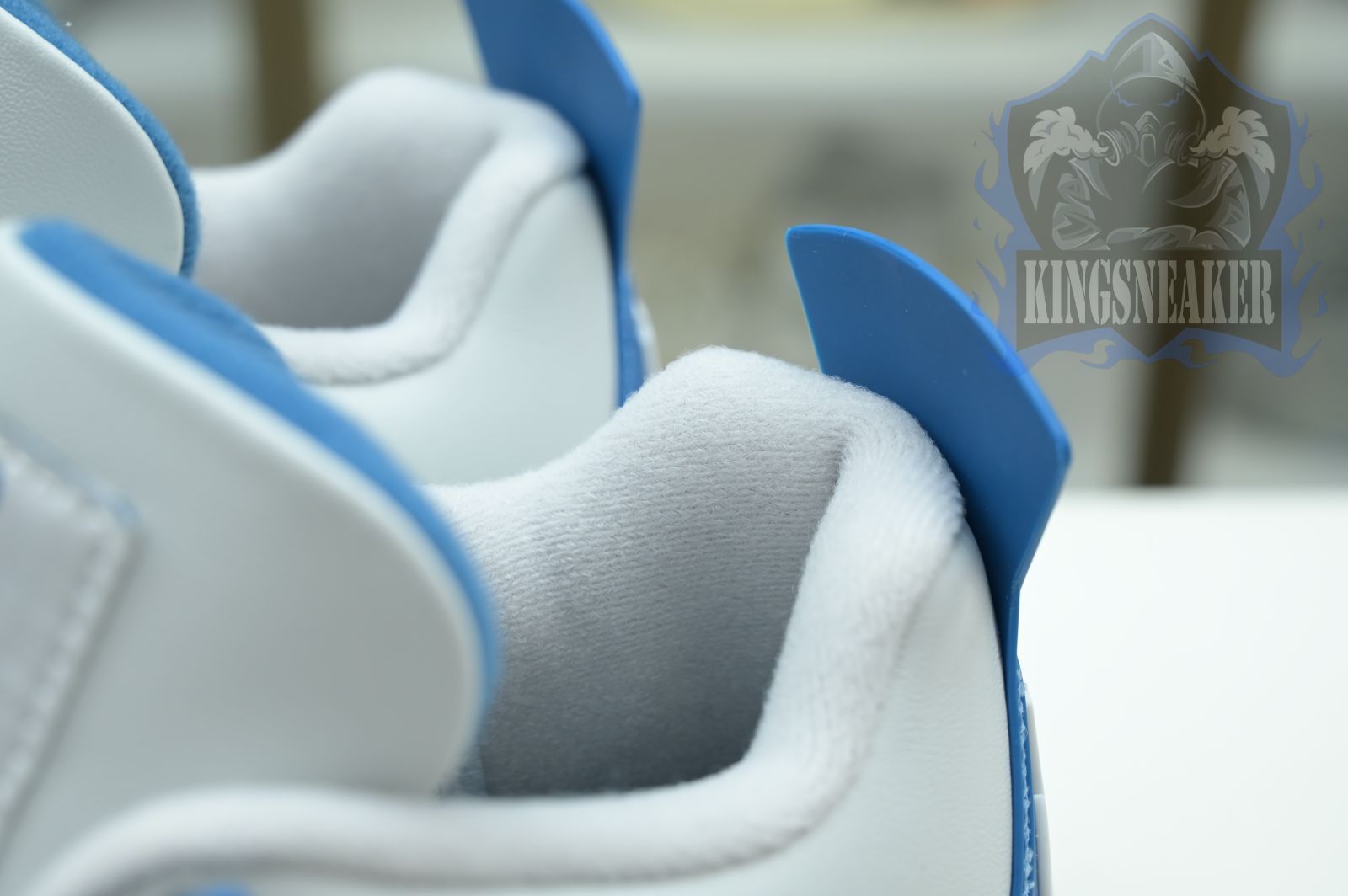 Air Jordan 4